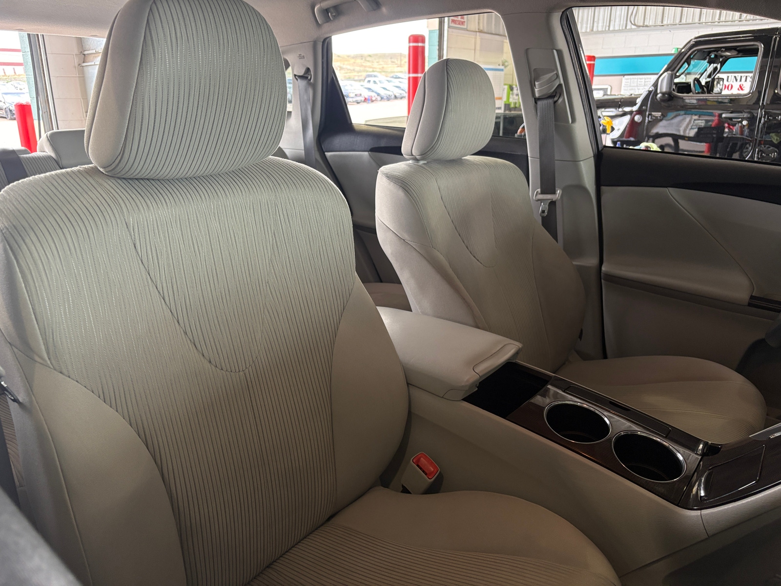 Thumbnail: 2011 Toyota Venza - 2