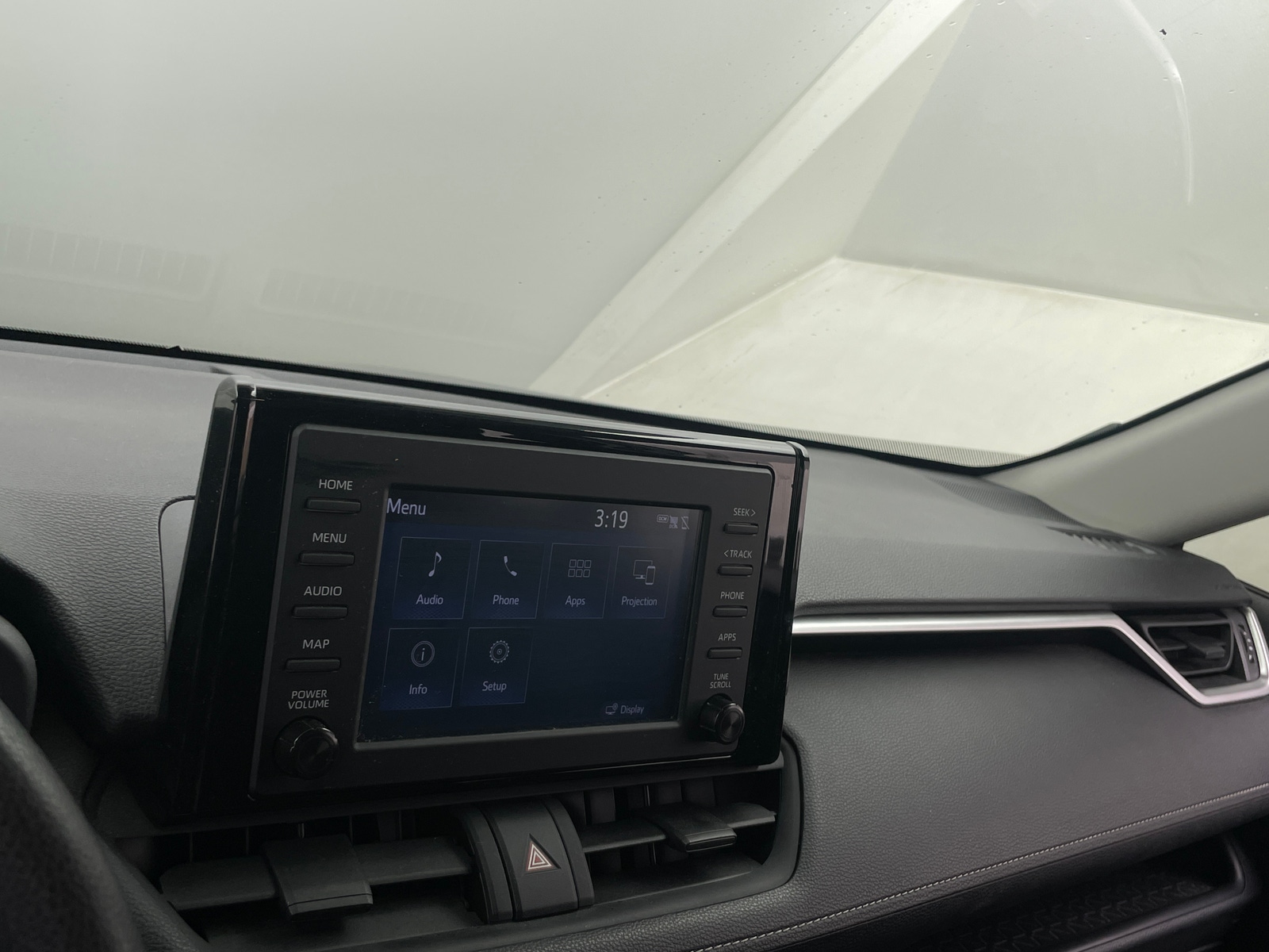 Thumbnail: 2019 Toyota RAV4 - 4