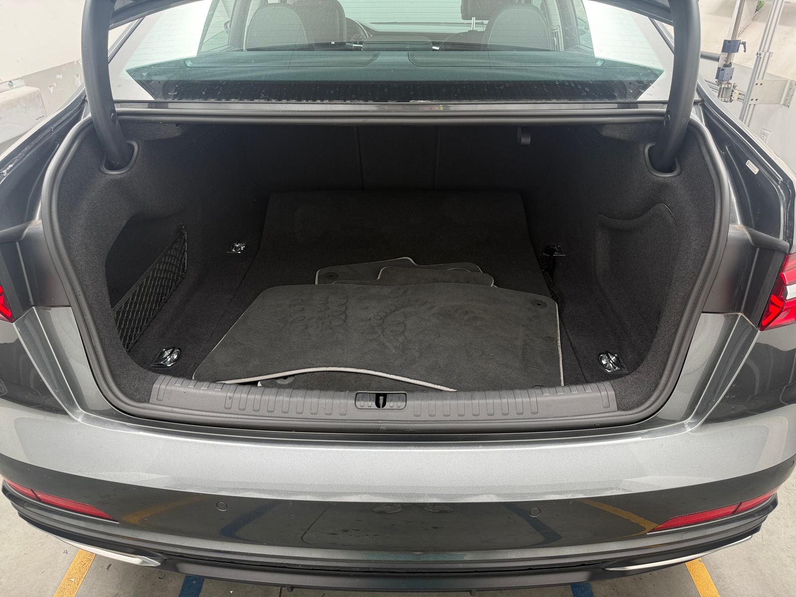 Thumbnail: 2019 Audi A6 - 6