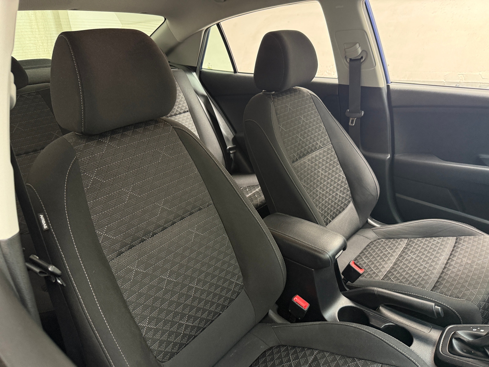 Thumbnail: 2019 Kia Rio - 2