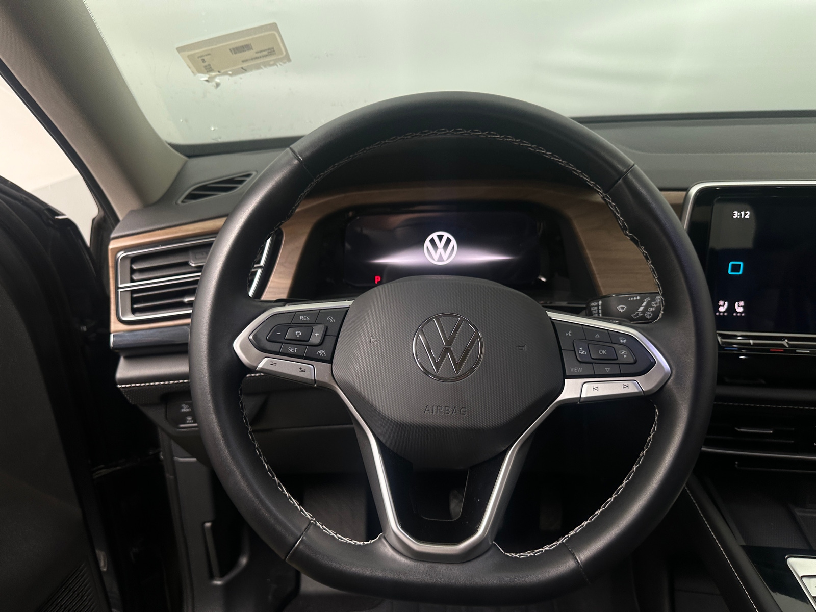 Thumbnail: 2024 Volkswagen Atlas - 4