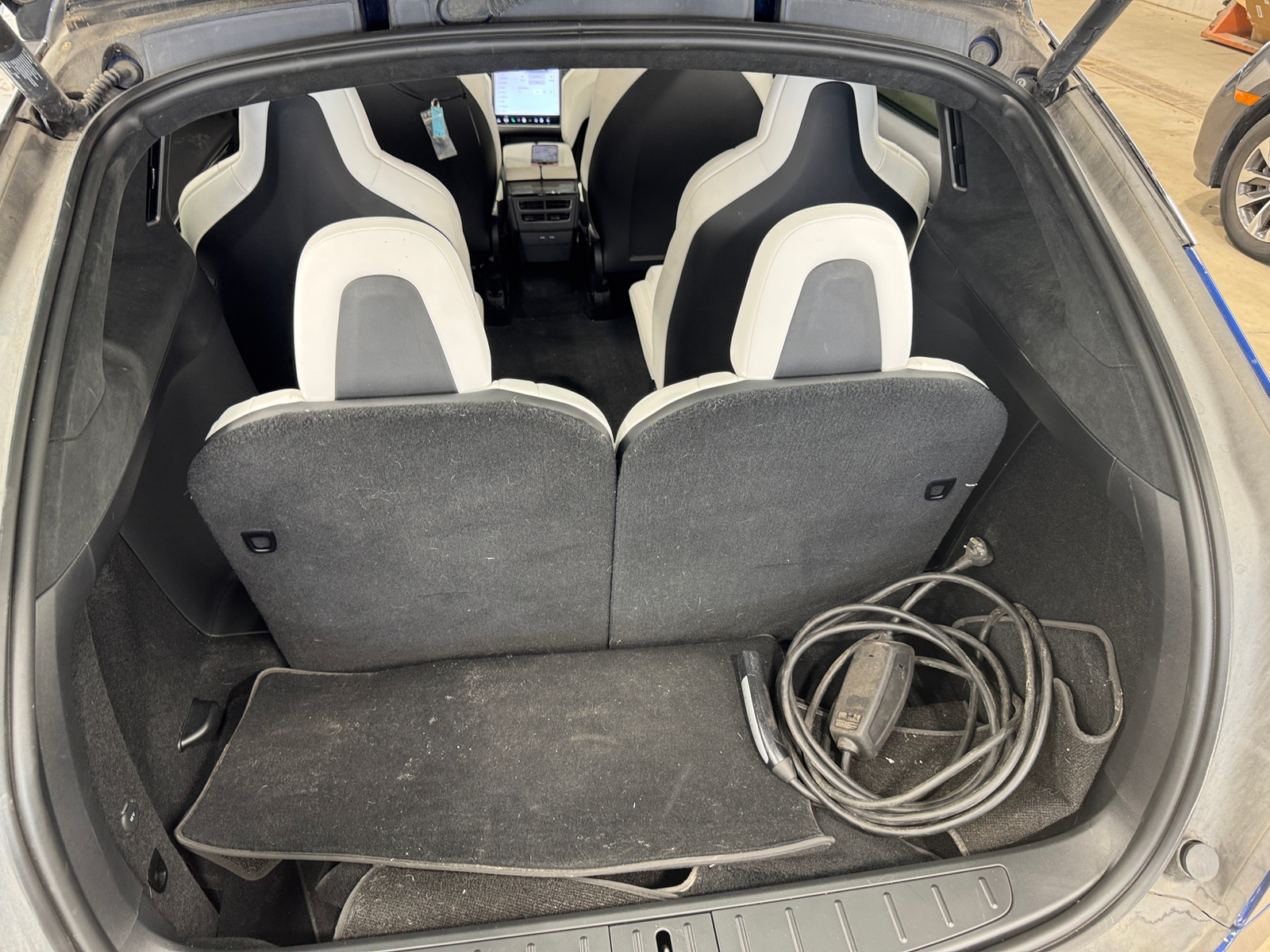 Thumbnail: 2020 Tesla Model X - 6