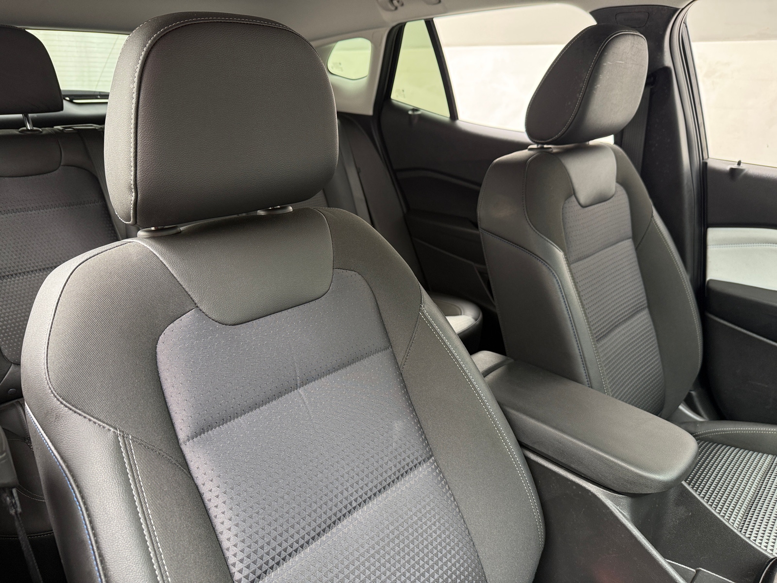 Thumbnail: 2025 Chevrolet Trax - 2