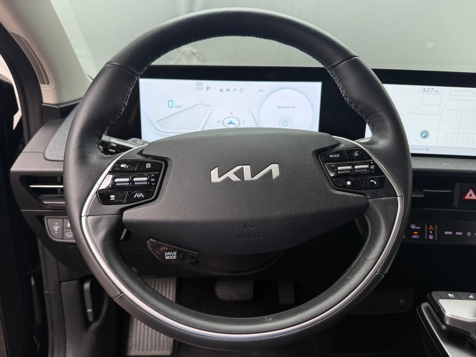 Thumbnail: 2022 Kia EV6 - 4