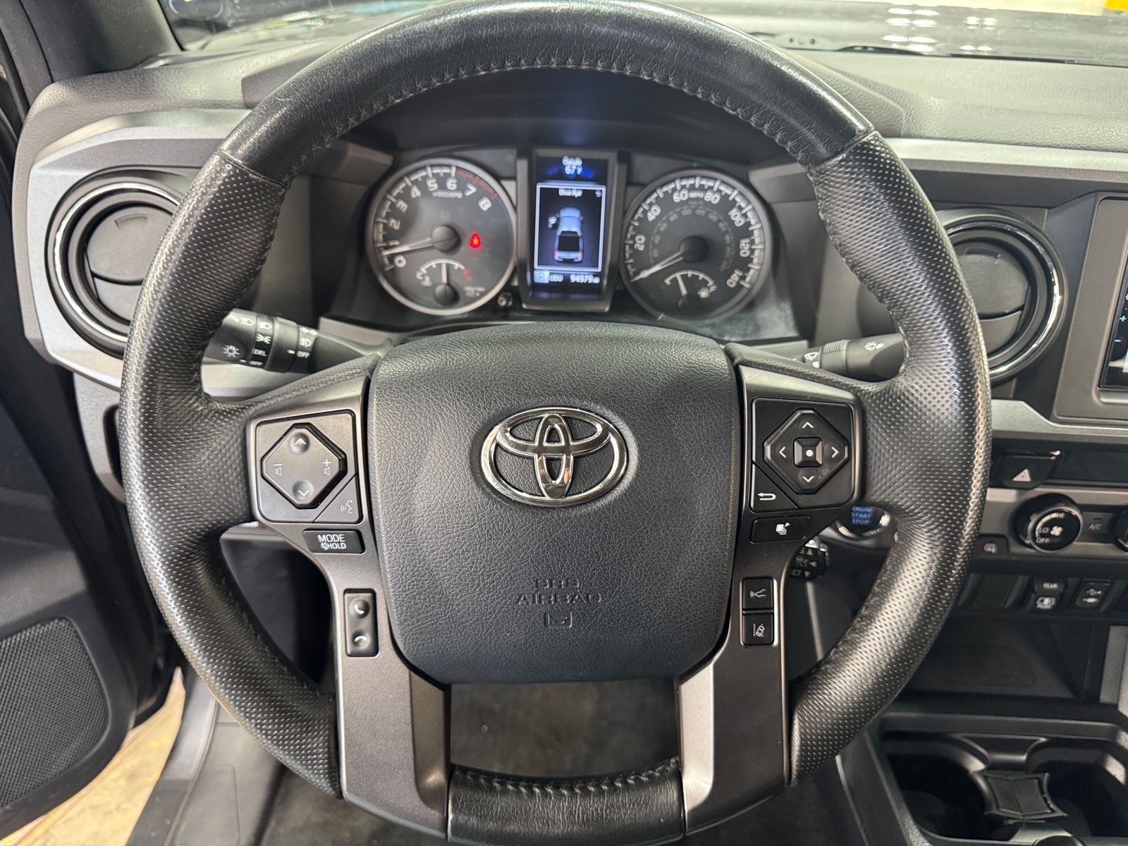 Thumbnail: 2018 Toyota Tacoma - 5