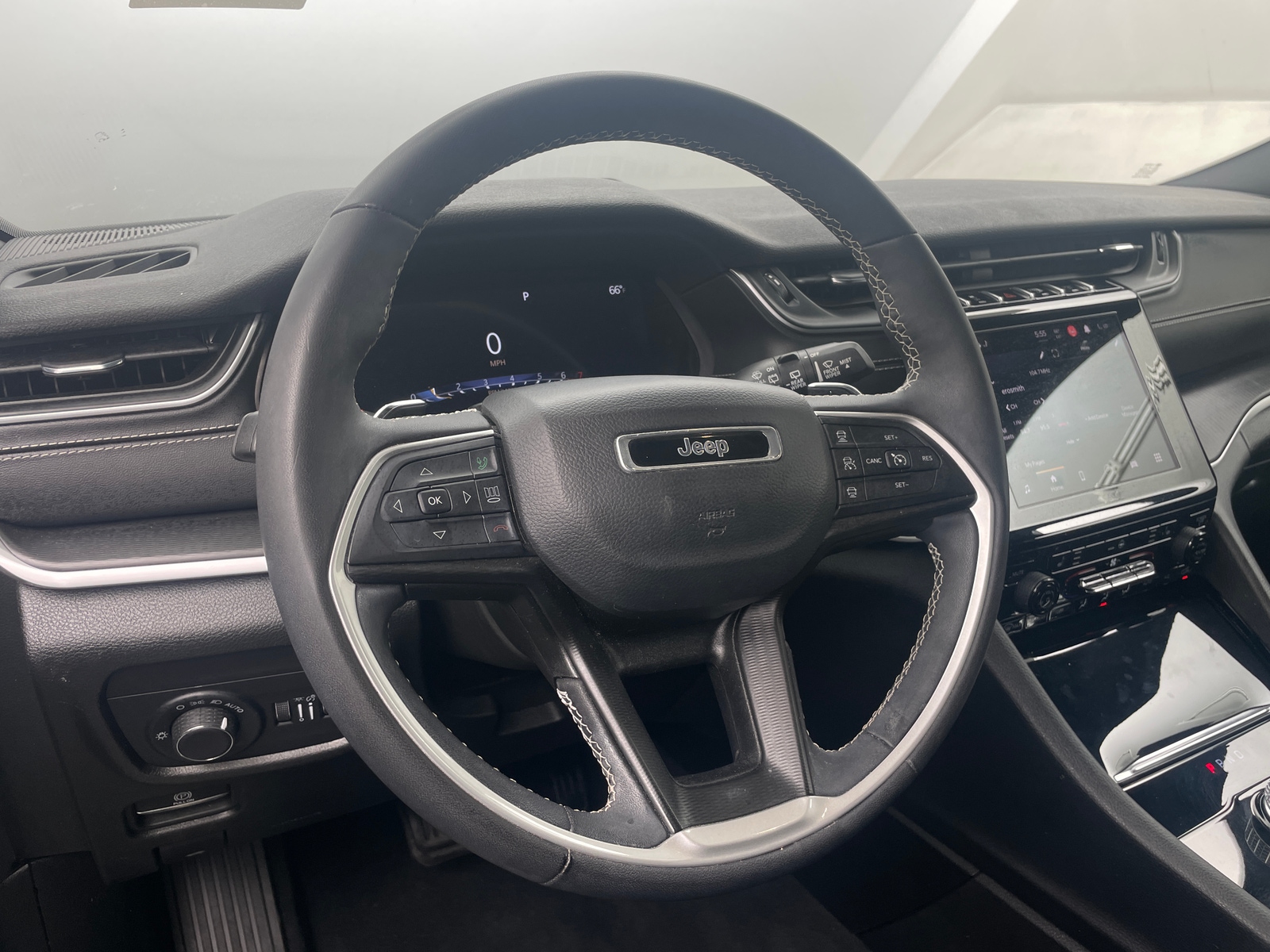 Thumbnail: 2023 Jeep Grand Cherokee L - 5