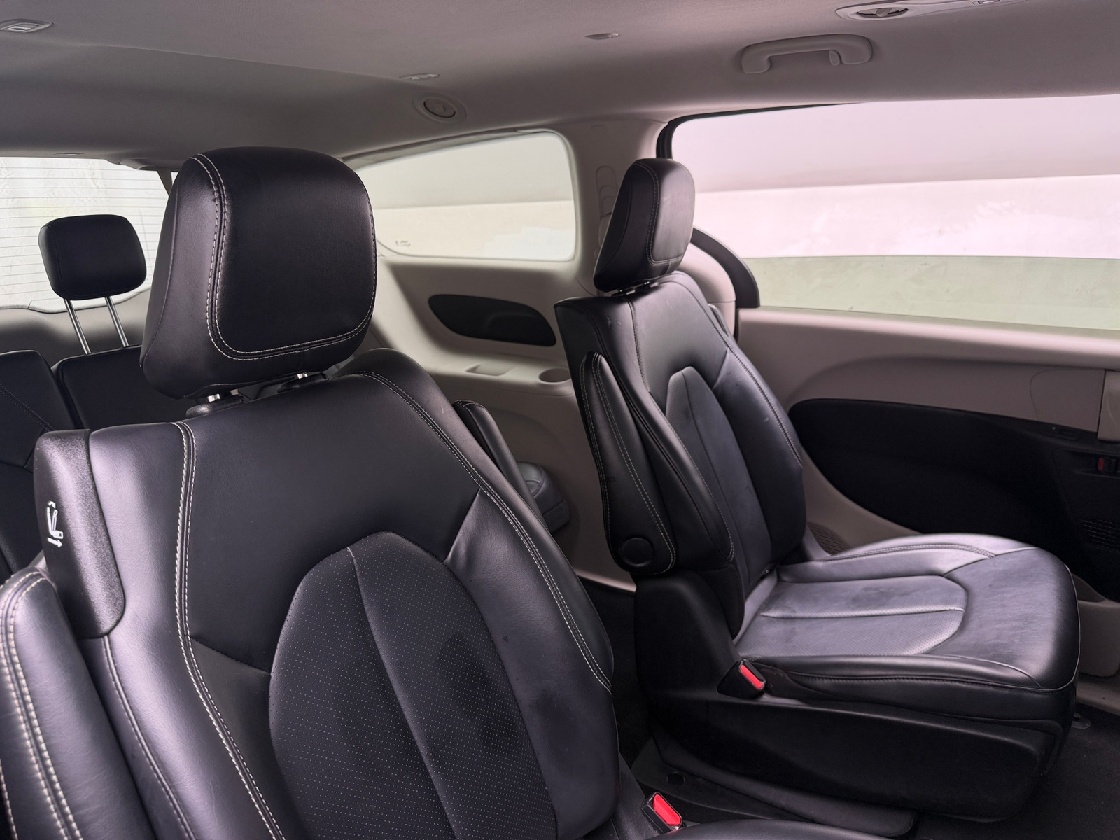 Thumbnail: 2024 Chrysler Pacifica - 5