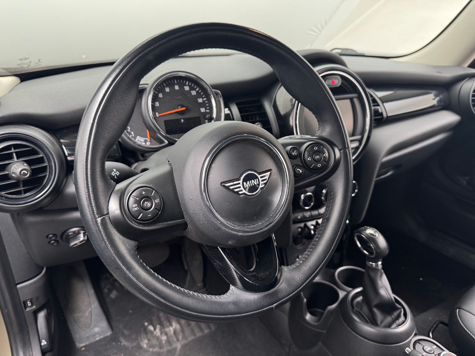 Thumbnail: 2019 MINI Cooper Hardtop - 4