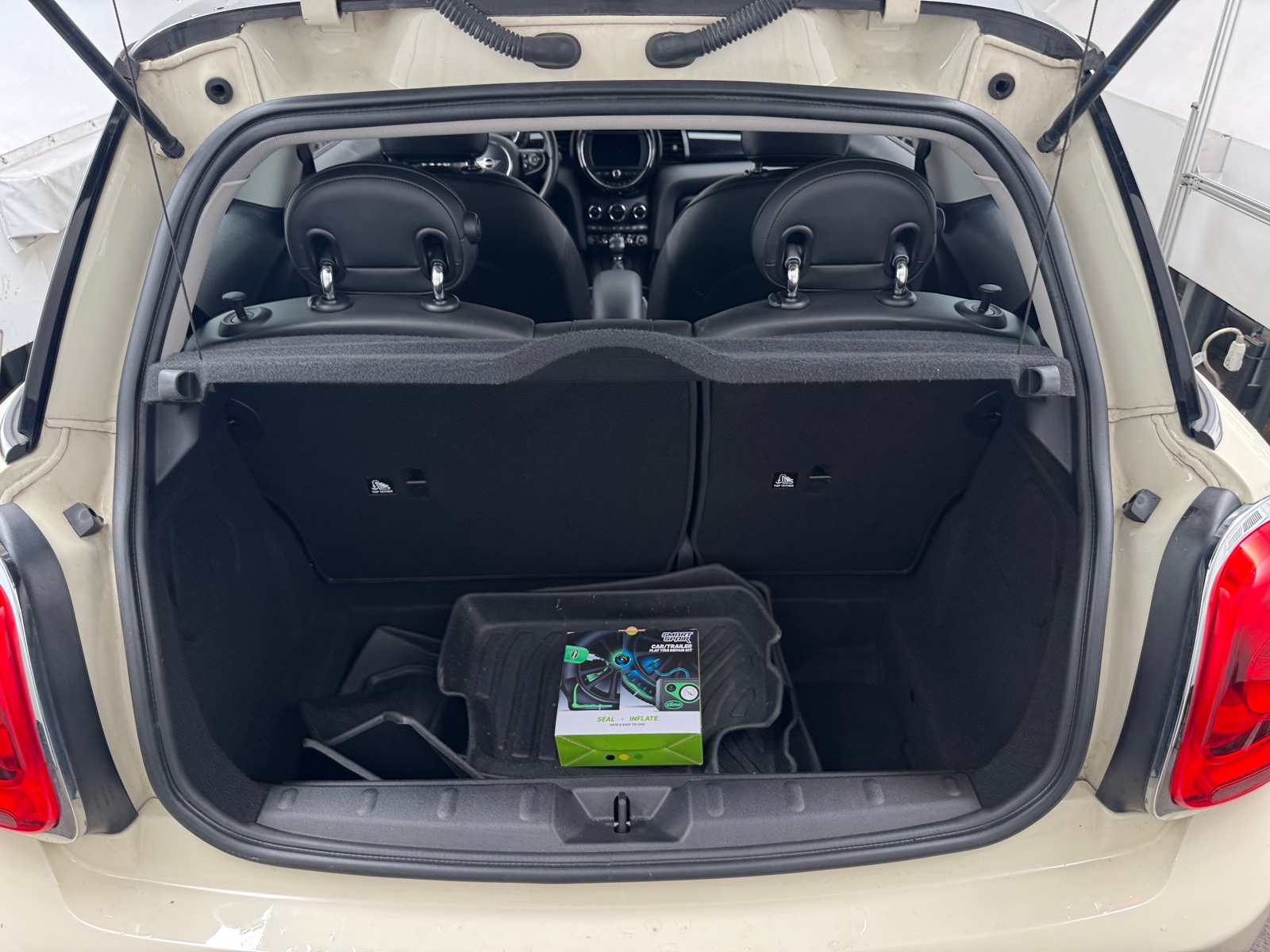 Thumbnail: 2019 MINI Cooper Hardtop - 6
