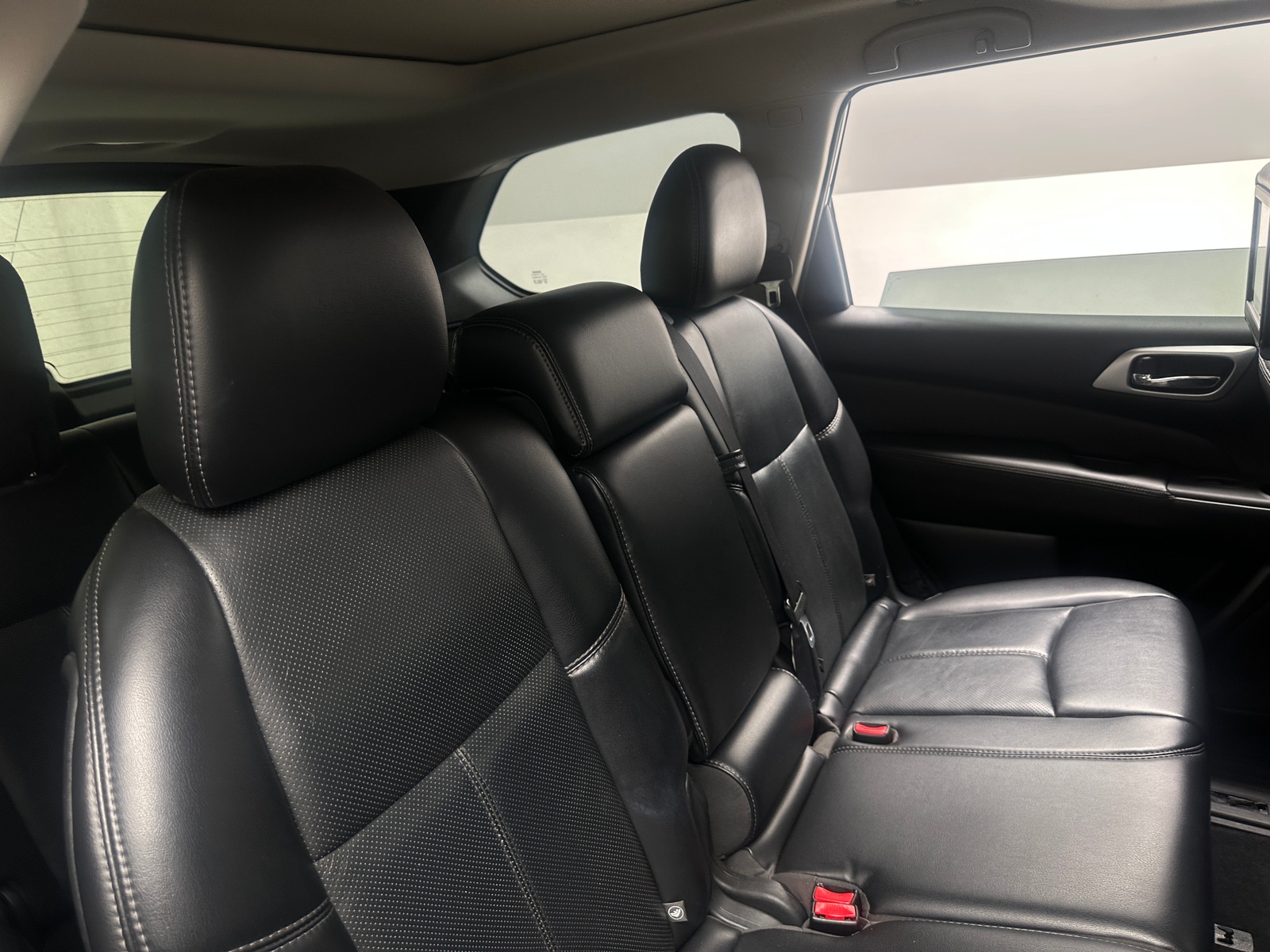 Thumbnail: 2017 Nissan Pathfinder - 5