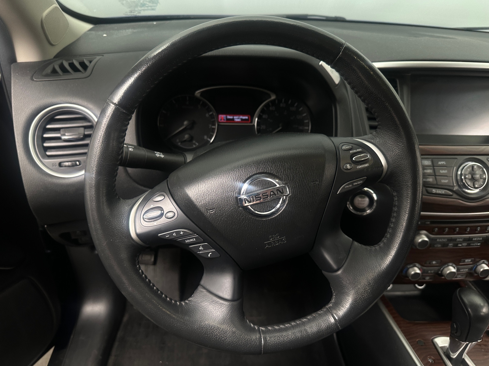 Thumbnail: 2017 Nissan Pathfinder - 4