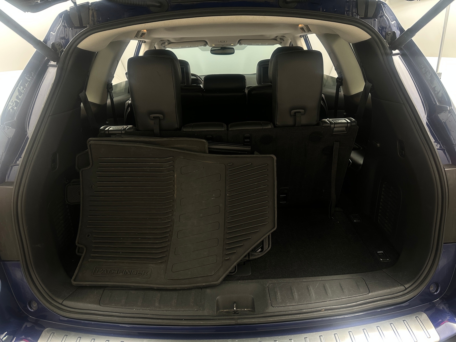Thumbnail: 2017 Nissan Pathfinder - 6