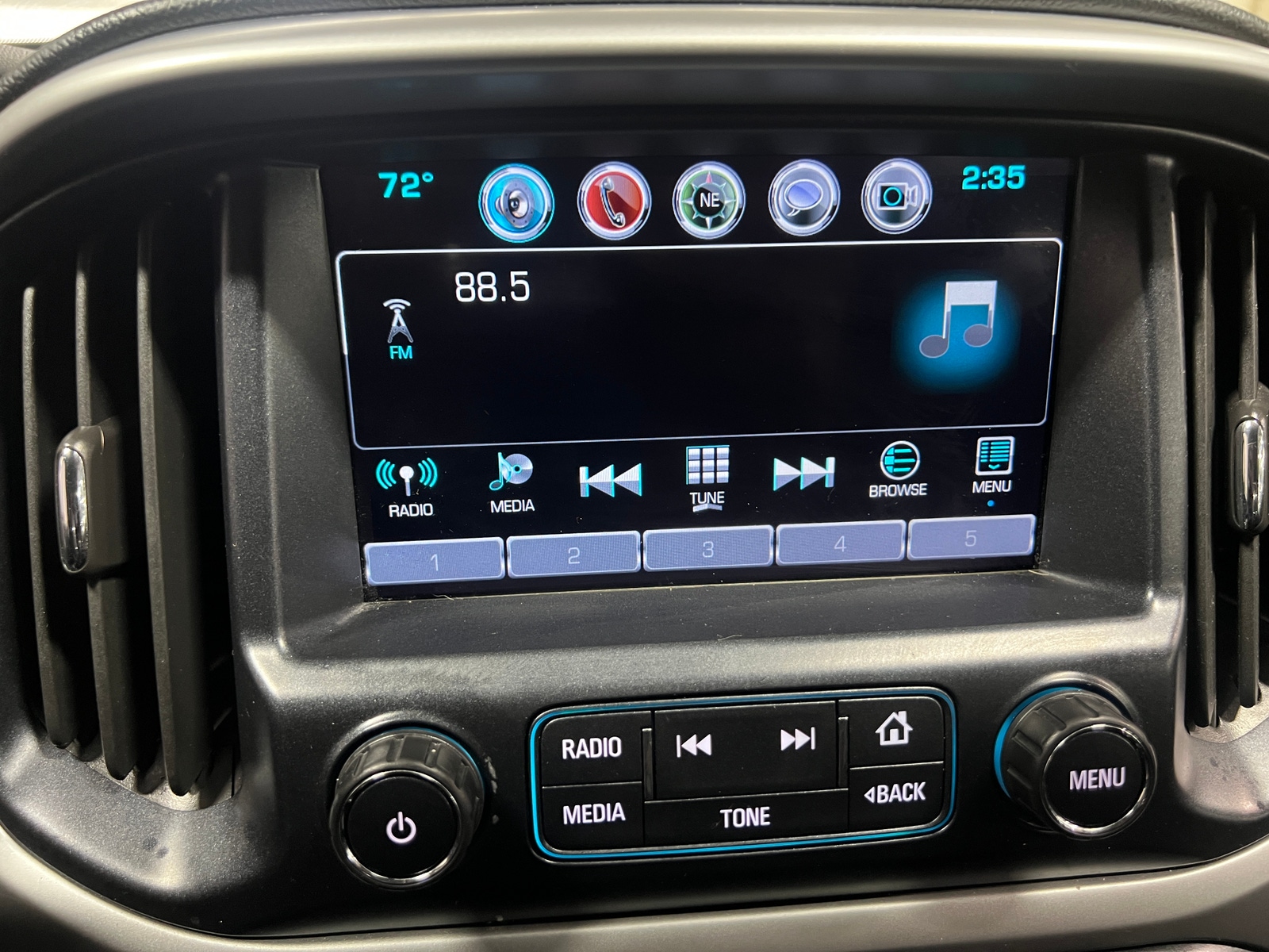 Thumbnail: 2018 Chevrolet Colorado - 3
