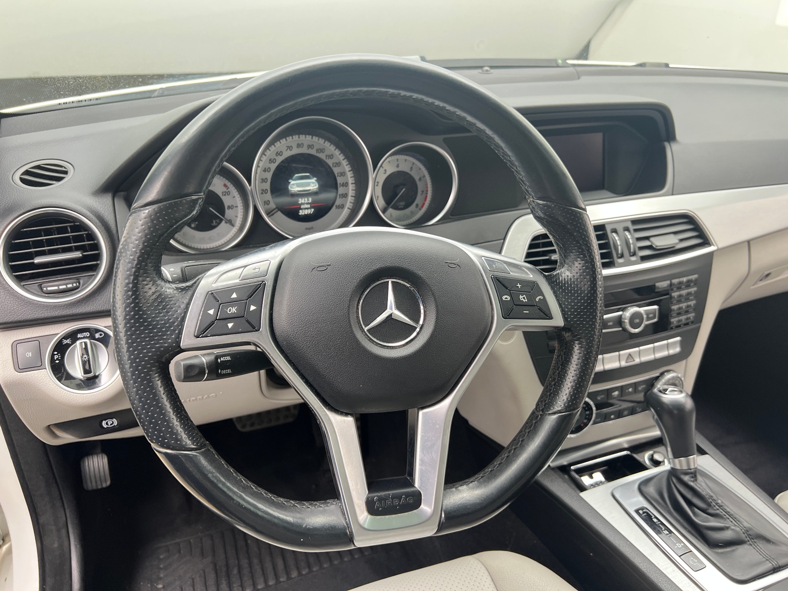 Thumbnail: 2014 Mercedes-Benz C-Class - 4