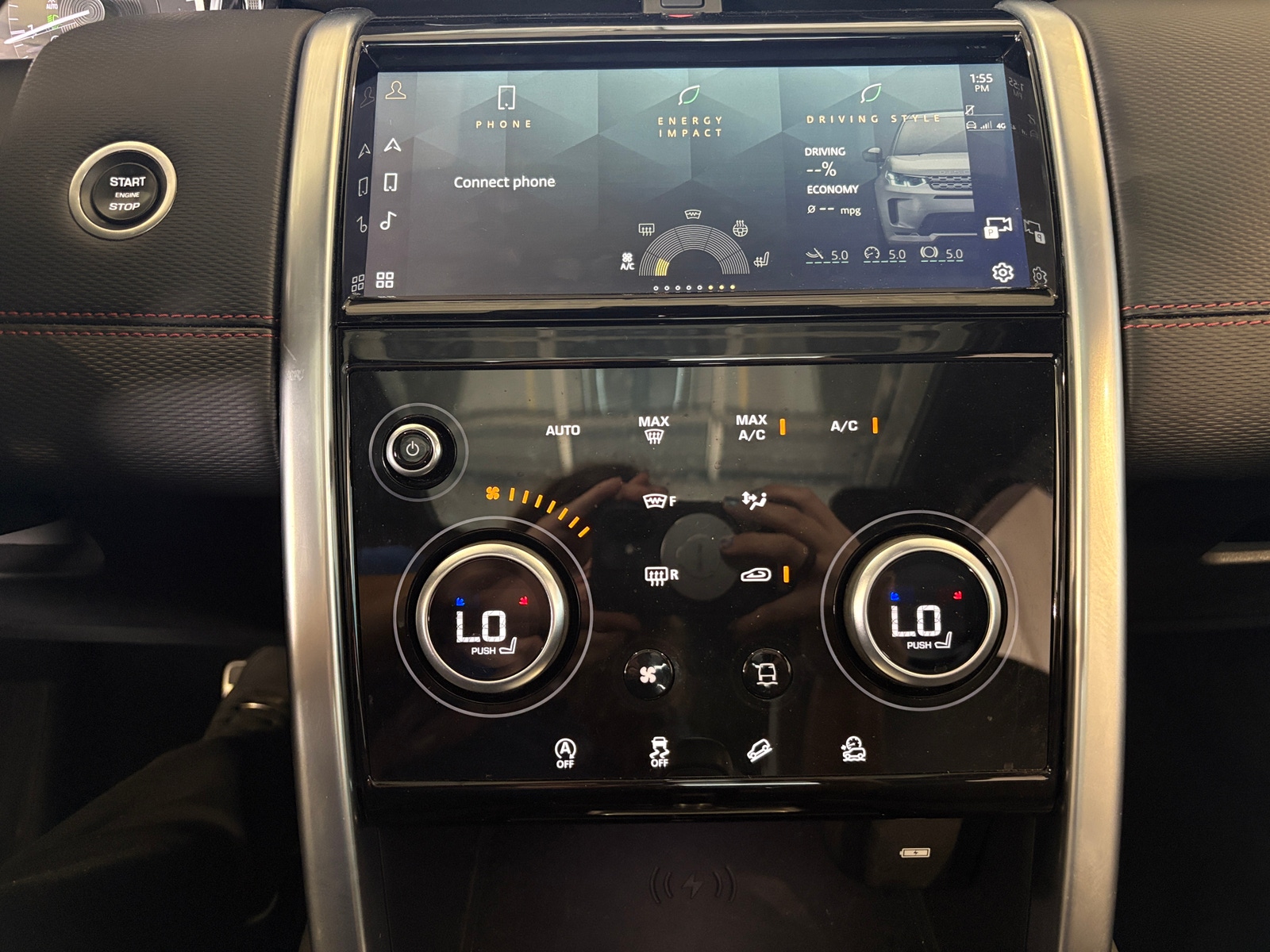 Thumbnail: 2023 Land Rover Discovery Sport - 3