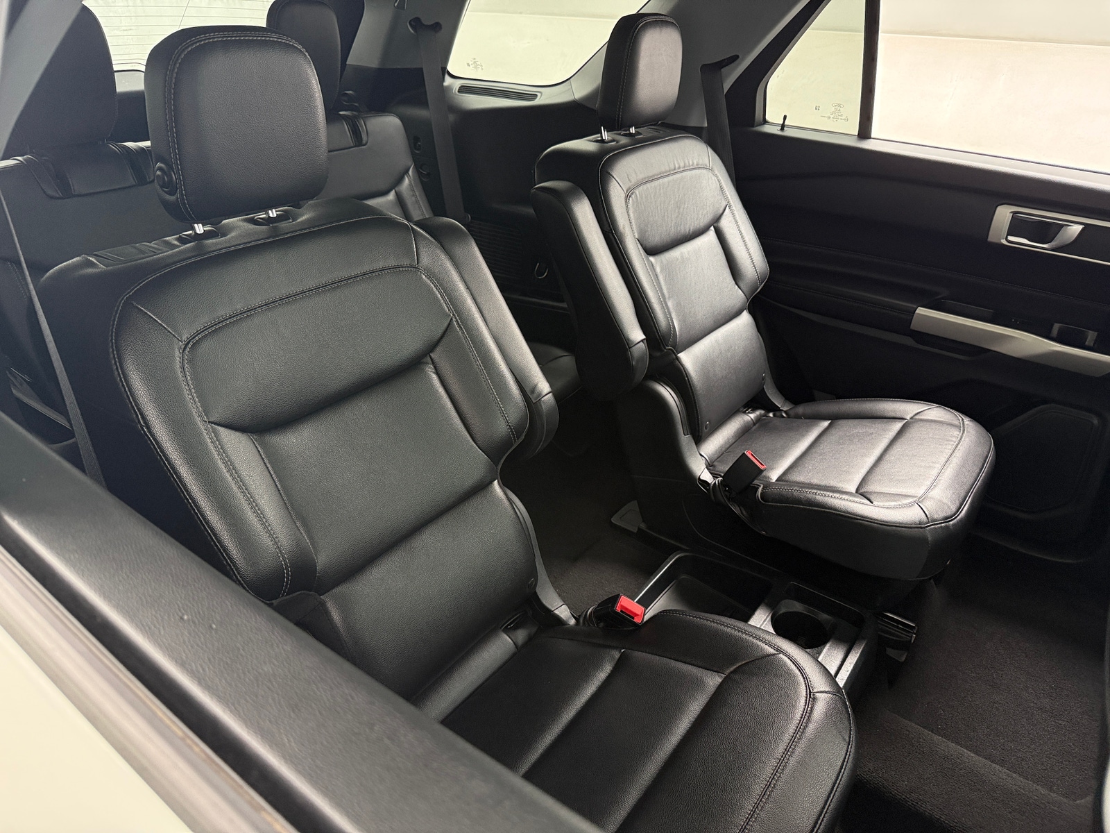 Thumbnail: 2020 Ford Explorer - 6