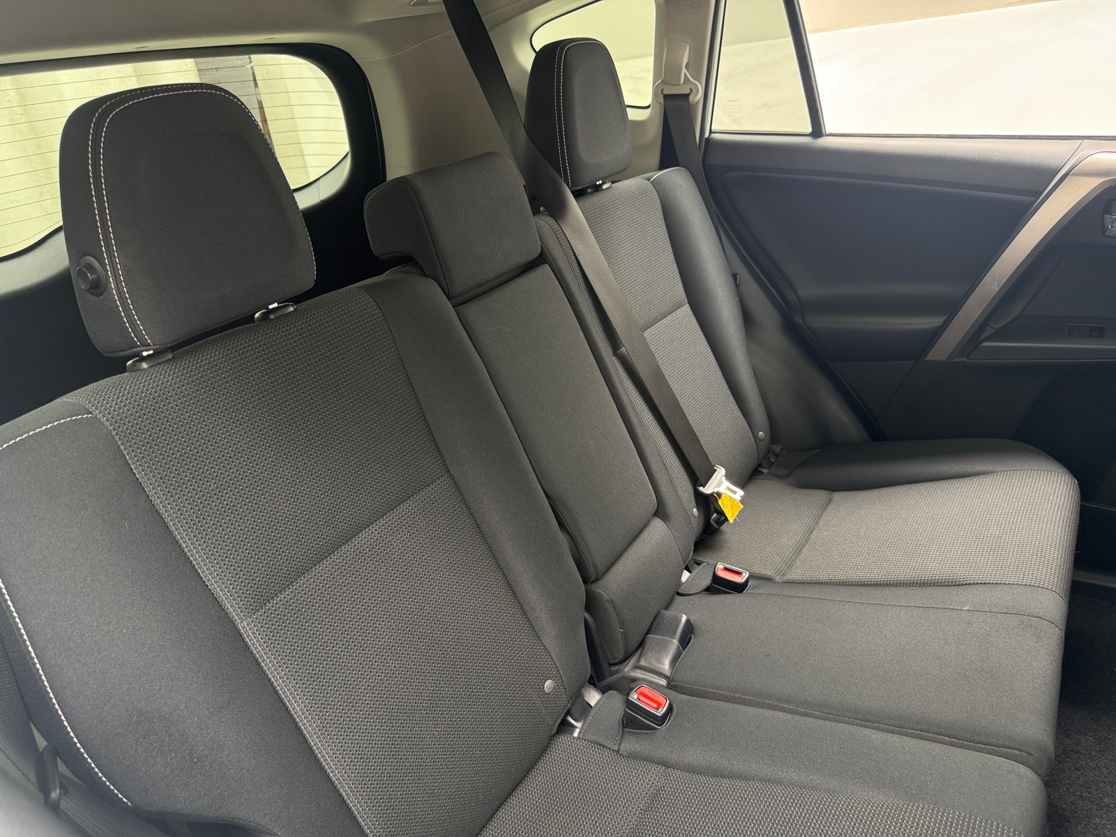 Thumbnail: 2018 Toyota RAV4 - 6