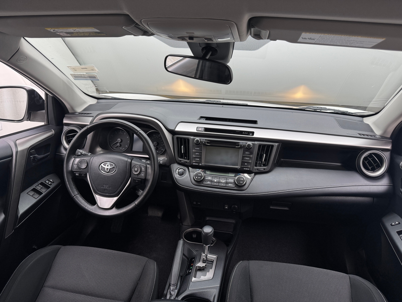 Thumbnail: 2018 Toyota RAV4 - 3
