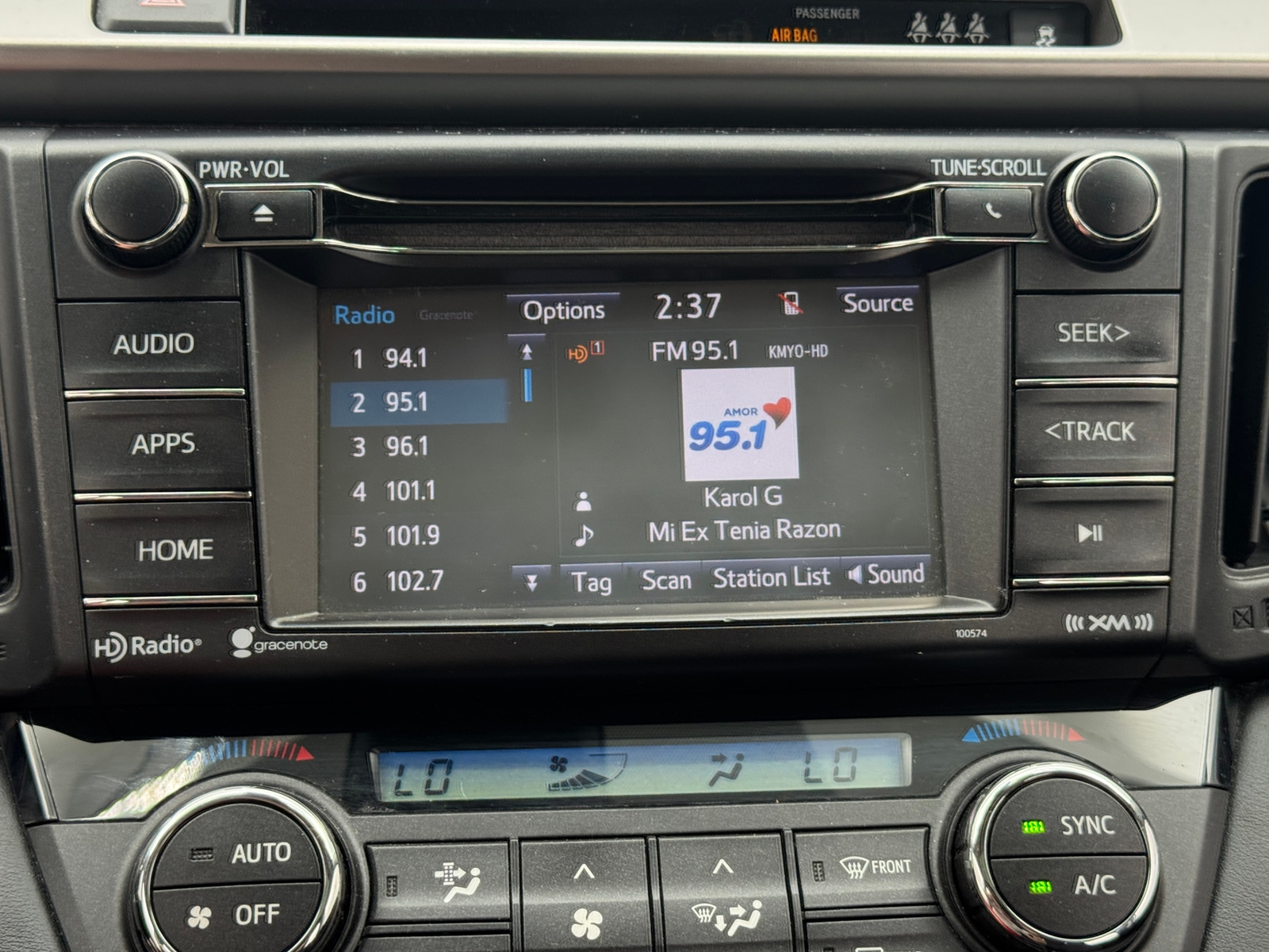 Thumbnail: 2018 Toyota RAV4 - 4