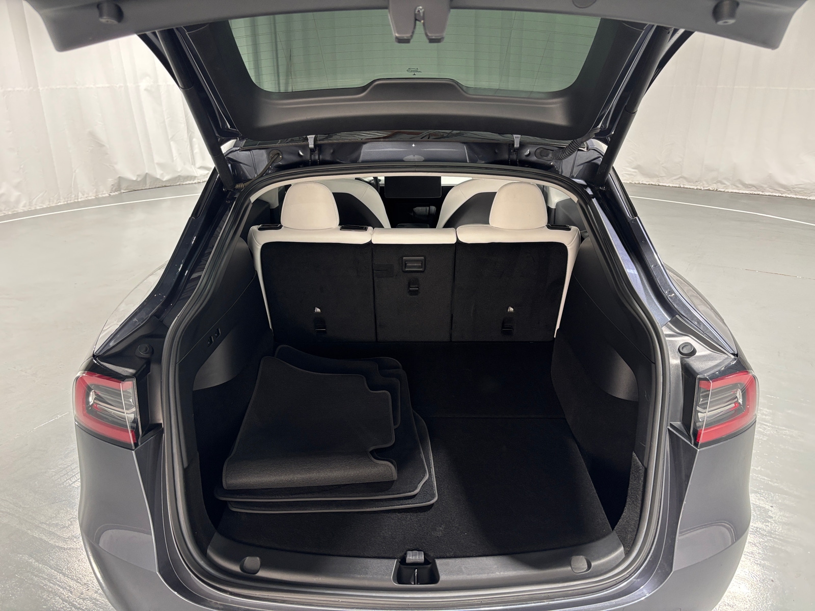 Thumbnail: 2022 Tesla Model Y - 6