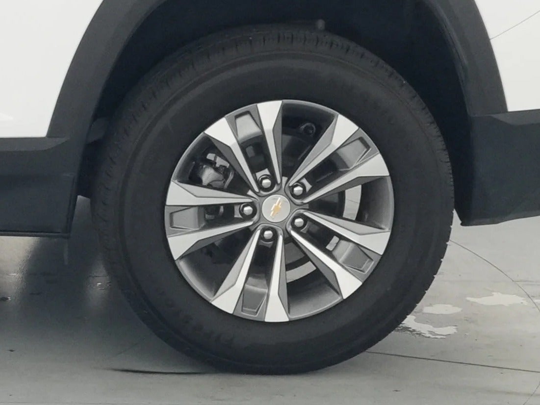 2025 Chevrolet Equinox LT - Photo 15