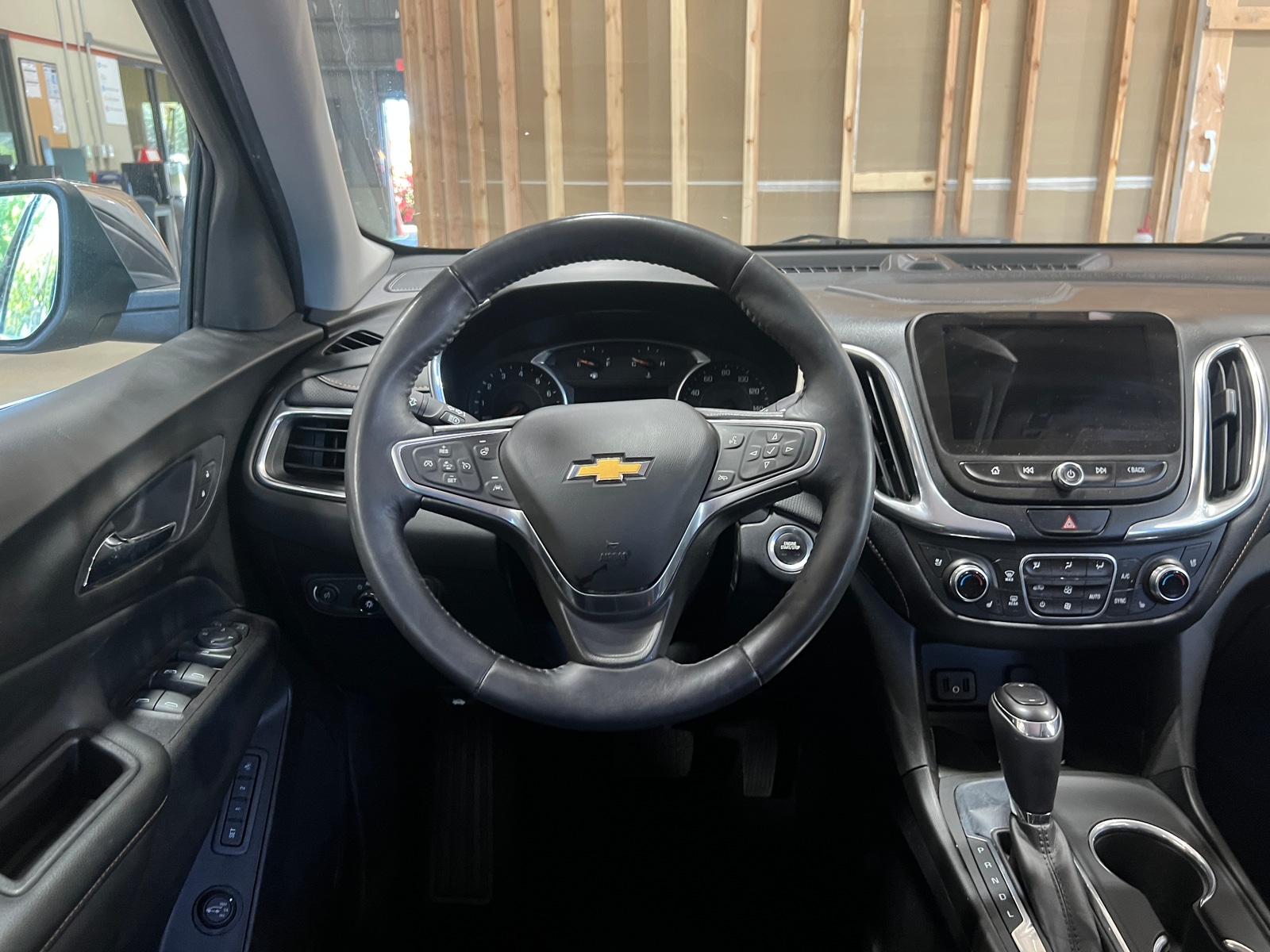 Thumbnail: 2018 Chevrolet Equinox - 4