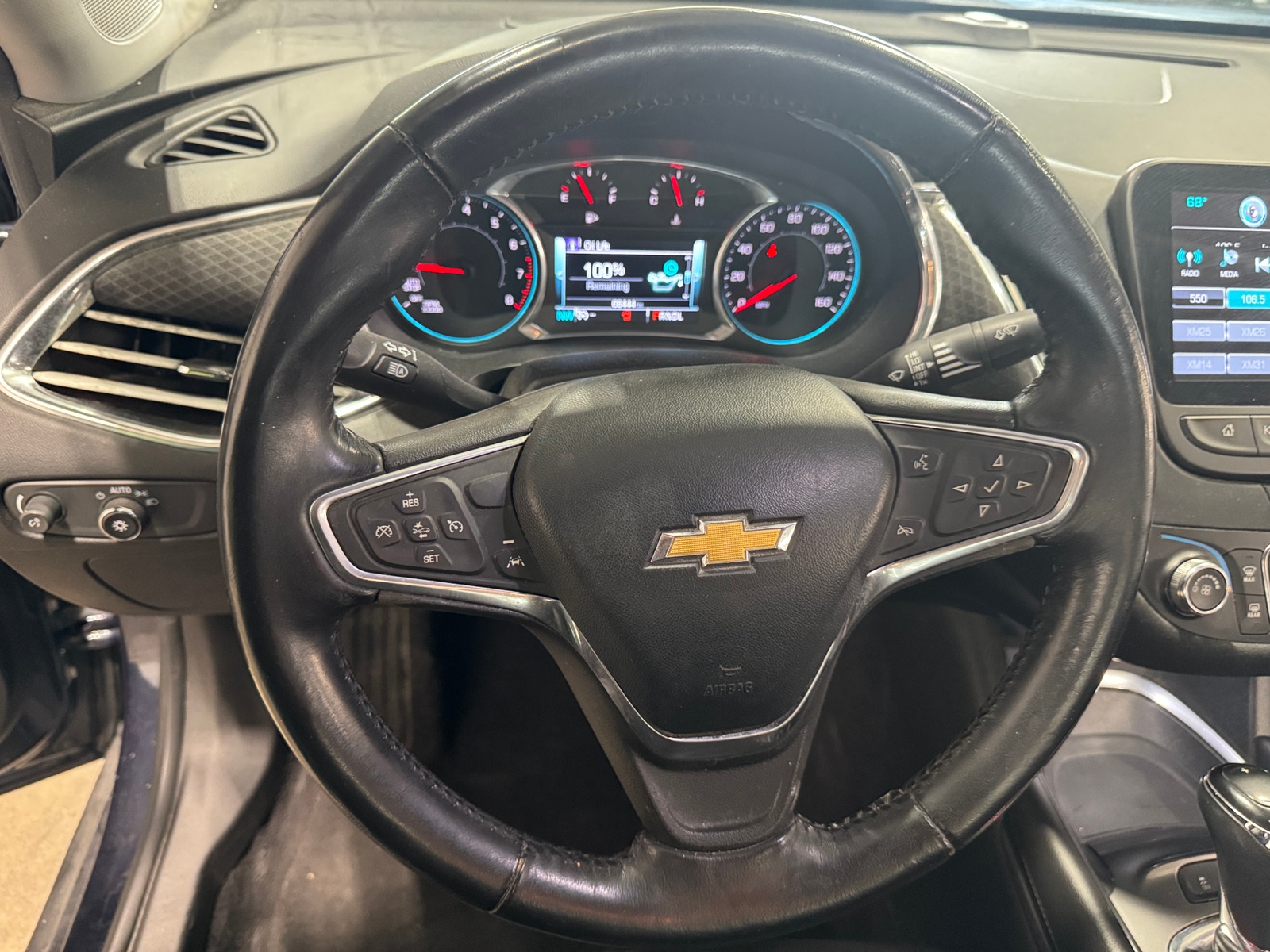 Thumbnail: 2017 Chevrolet Malibu - 5