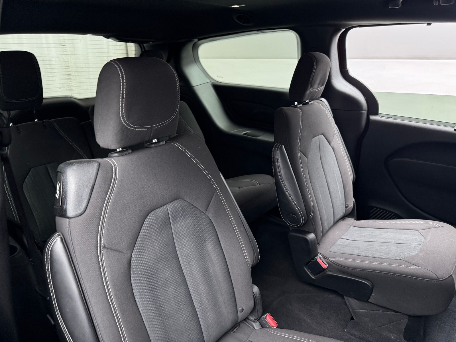 Thumbnail: 2021 Chrysler Pacifica - 6