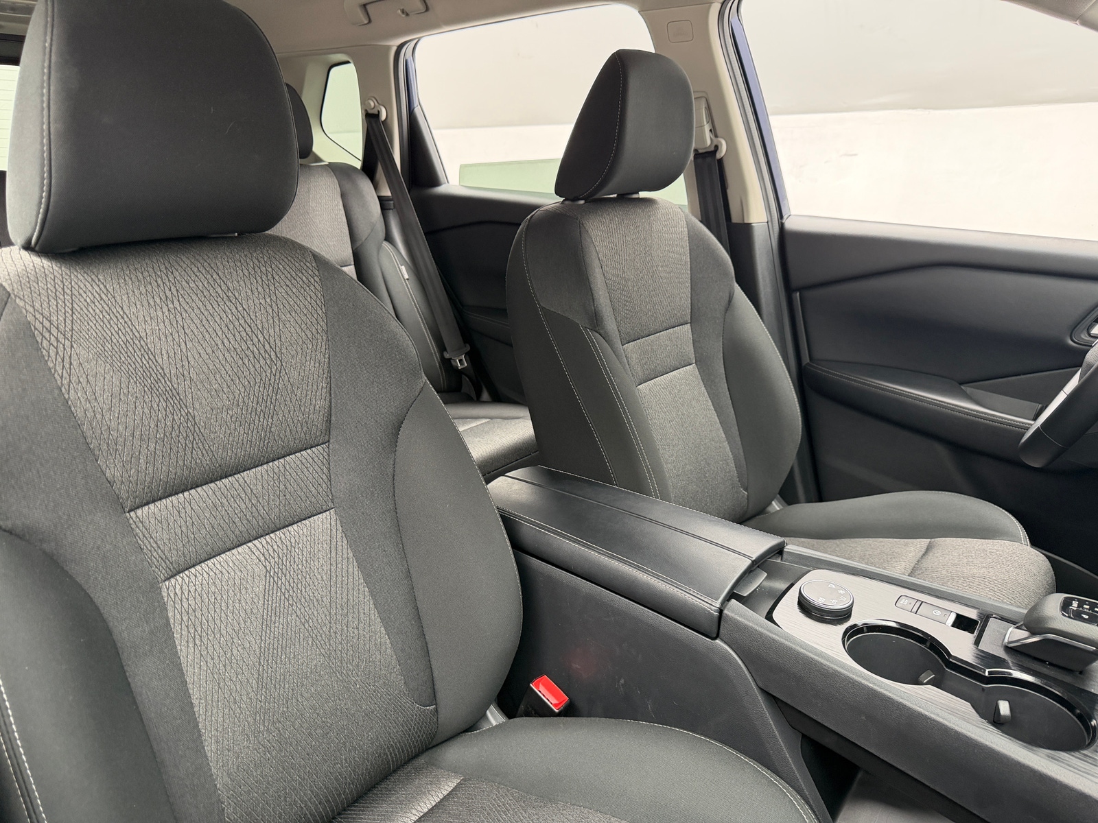 Thumbnail: 2025 Nissan Rogue - 2