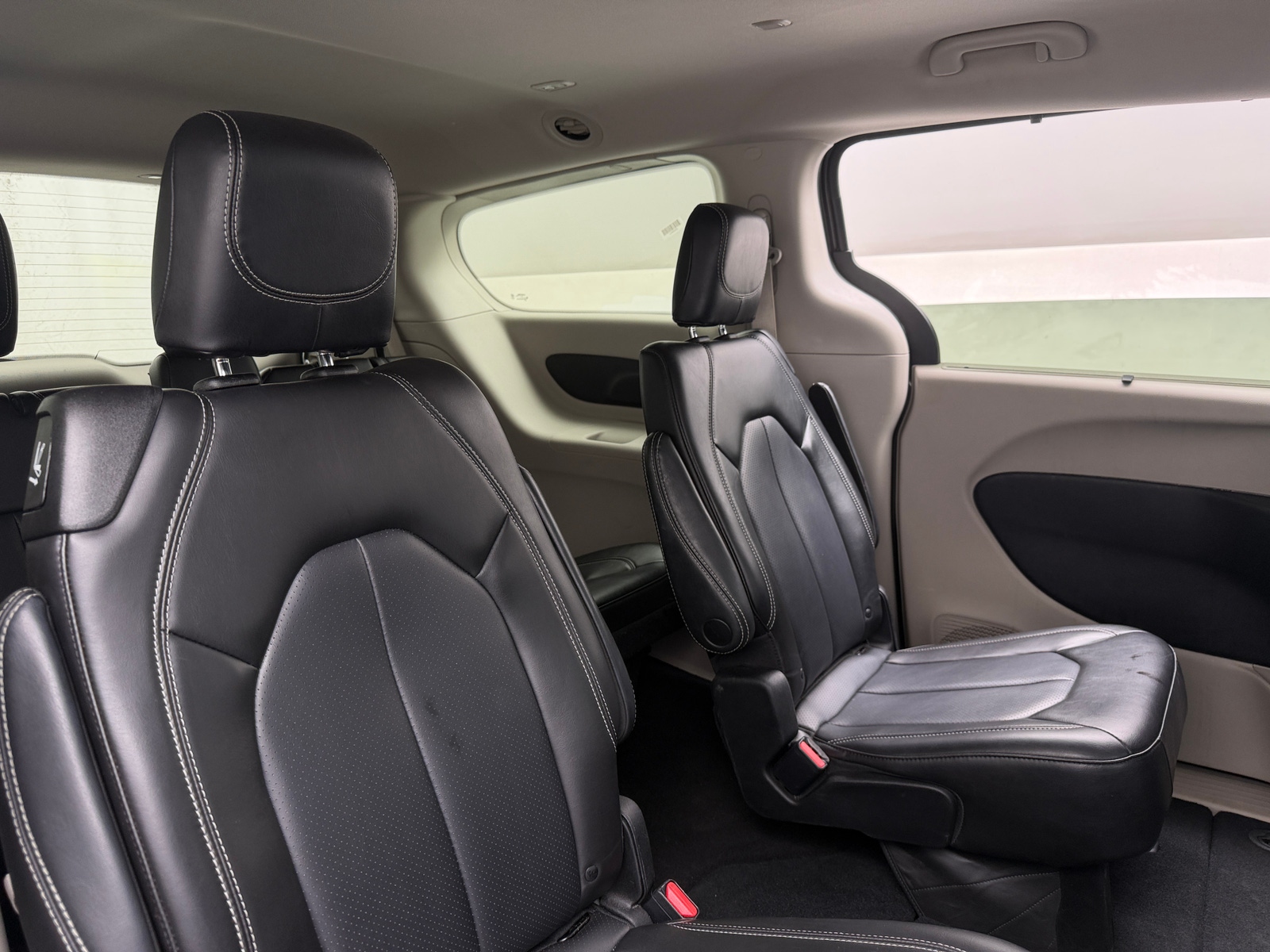 Thumbnail: 2023 Chrysler Pacifica - 5
