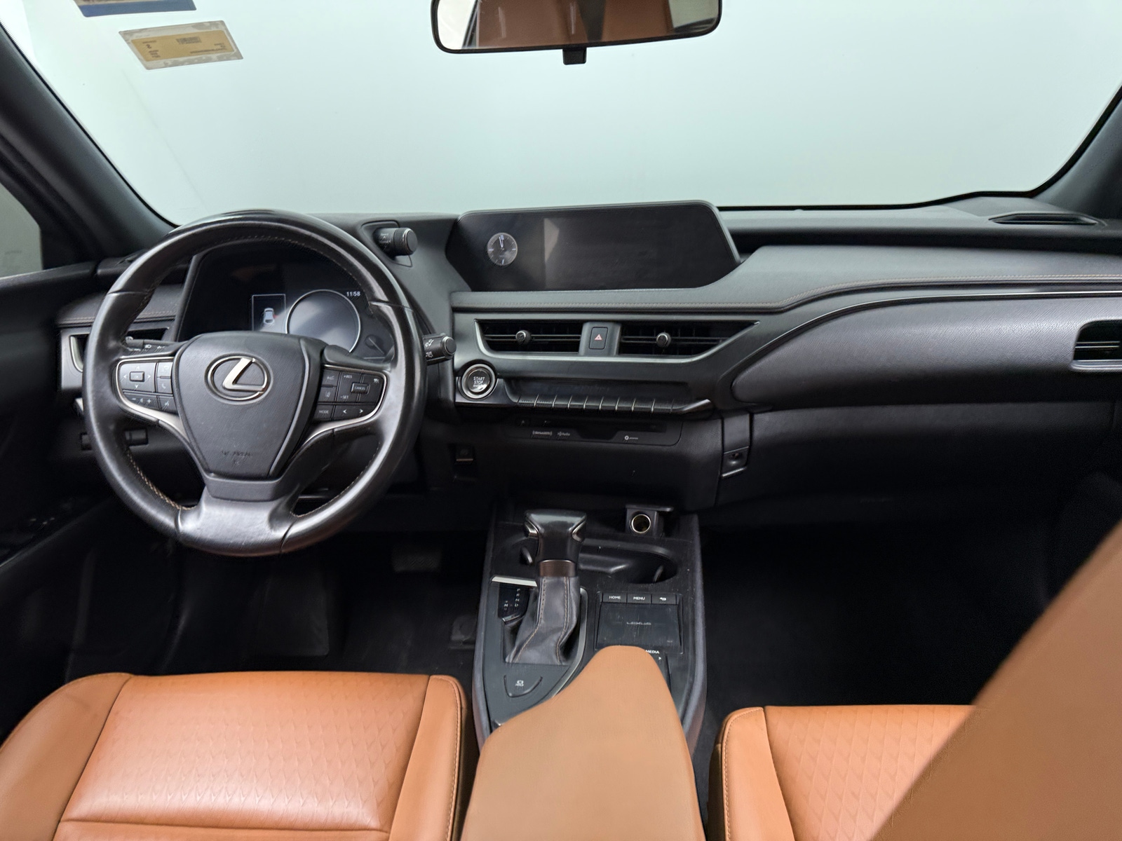 Thumbnail: 2021 Lexus UX - 2