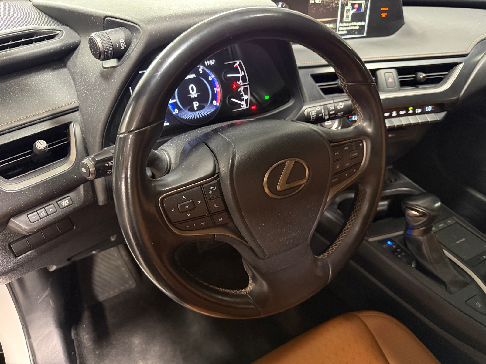 Thumbnail: 2021 Lexus UX - 4