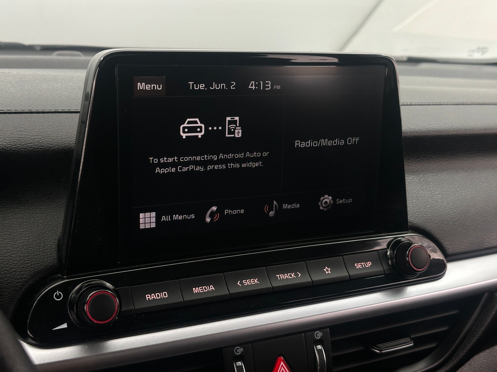 Thumbnail: 2023 Kia Forte - 4