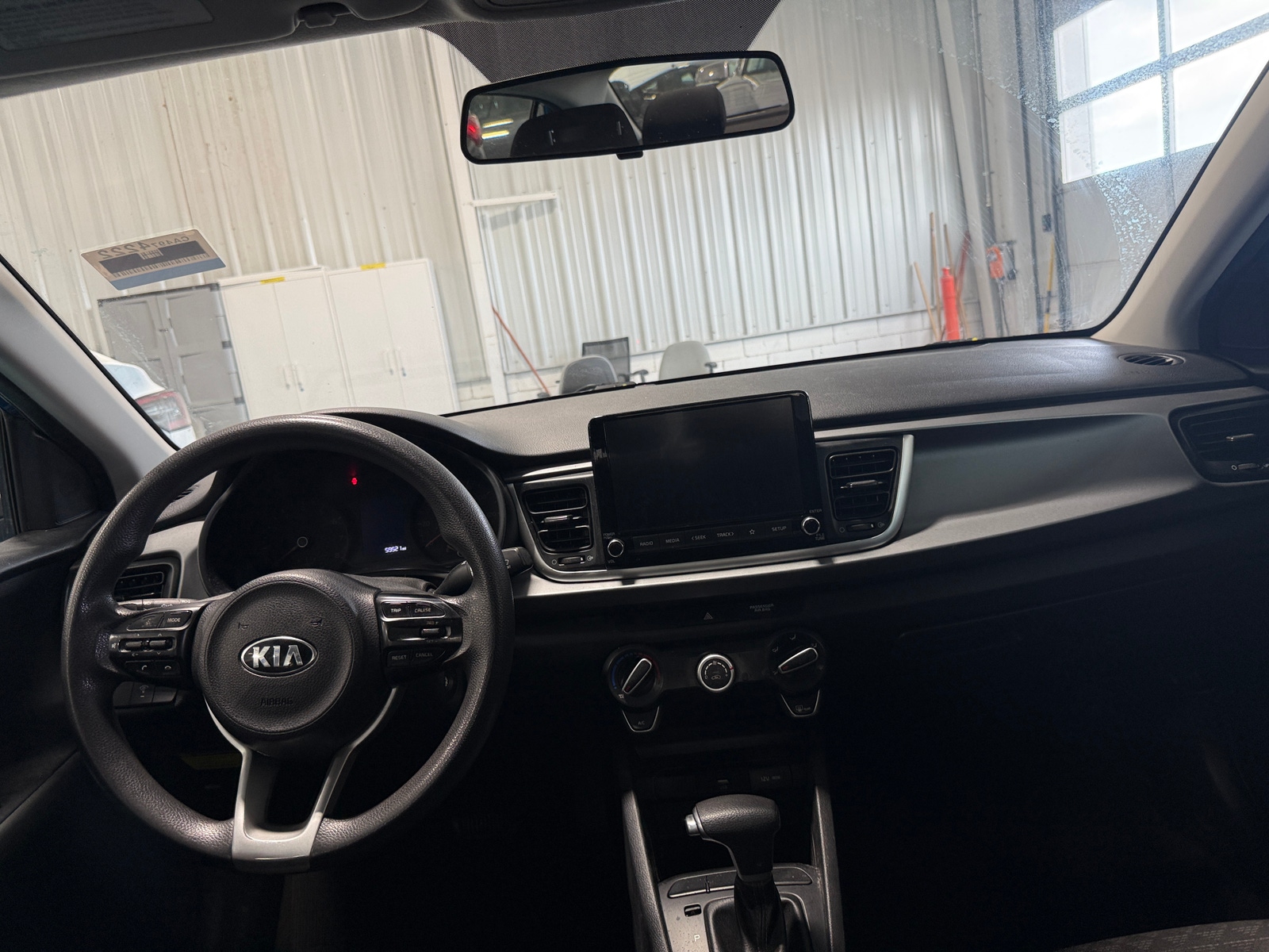 Thumbnail: 2021 Kia Rio - 3