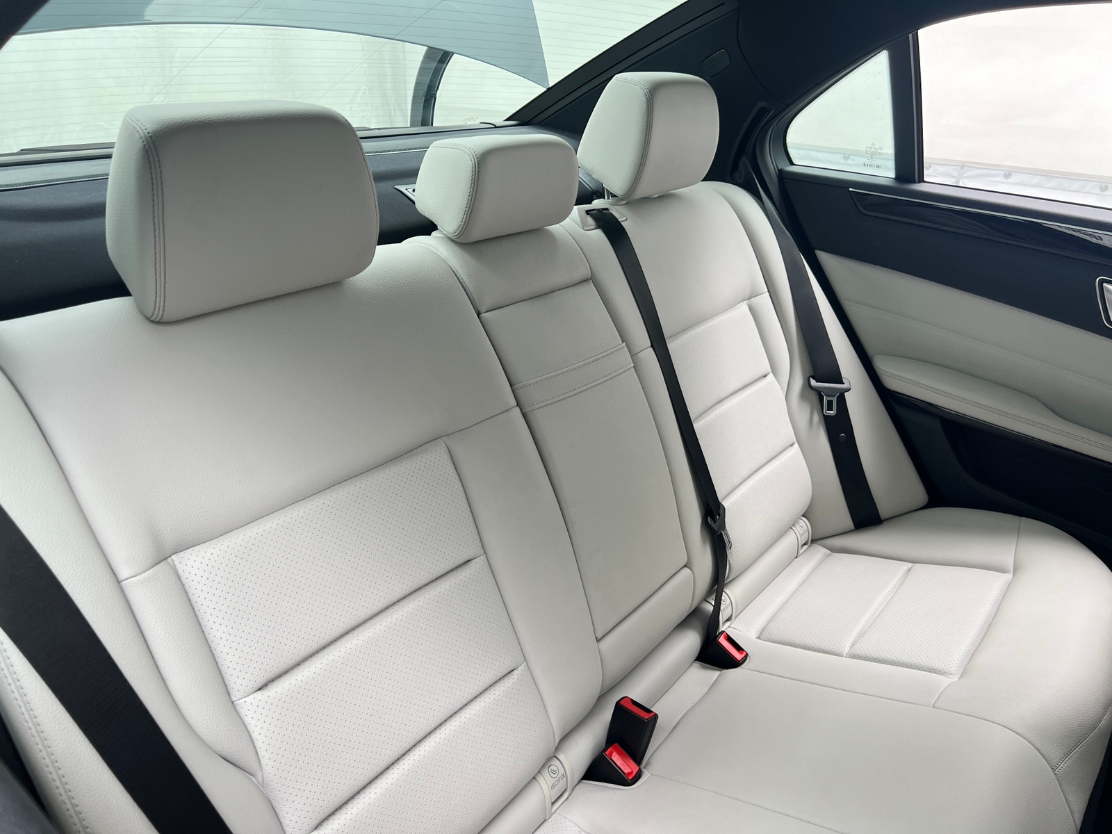 Thumbnail: 2016 Mercedes-Benz E-Class - 6