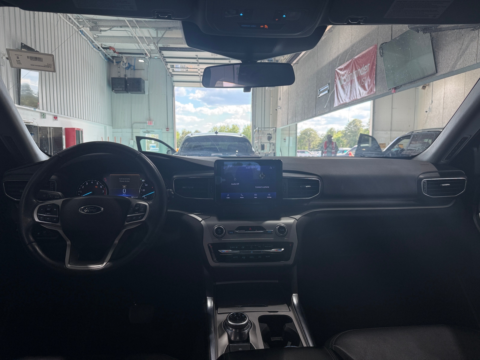 Thumbnail: 2022 Ford Explorer - 3