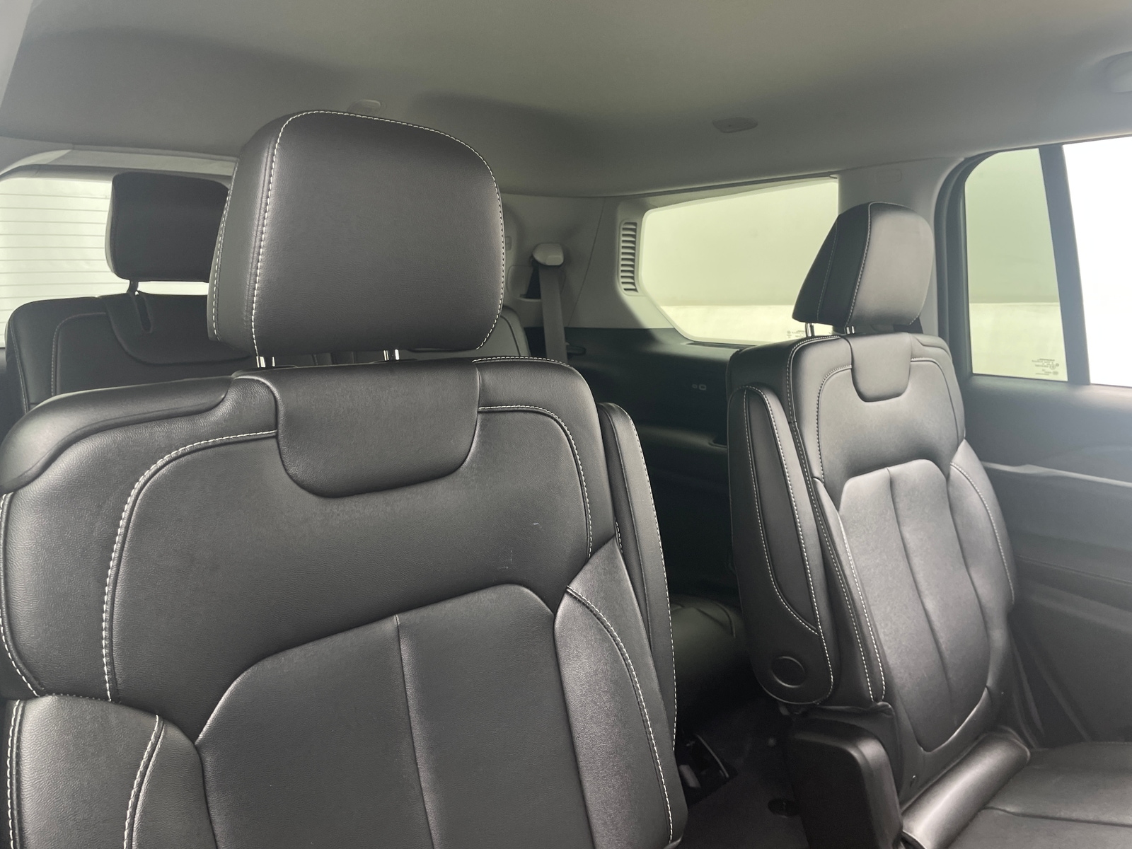 Thumbnail: 2024 Jeep Grand Cherokee L - 5