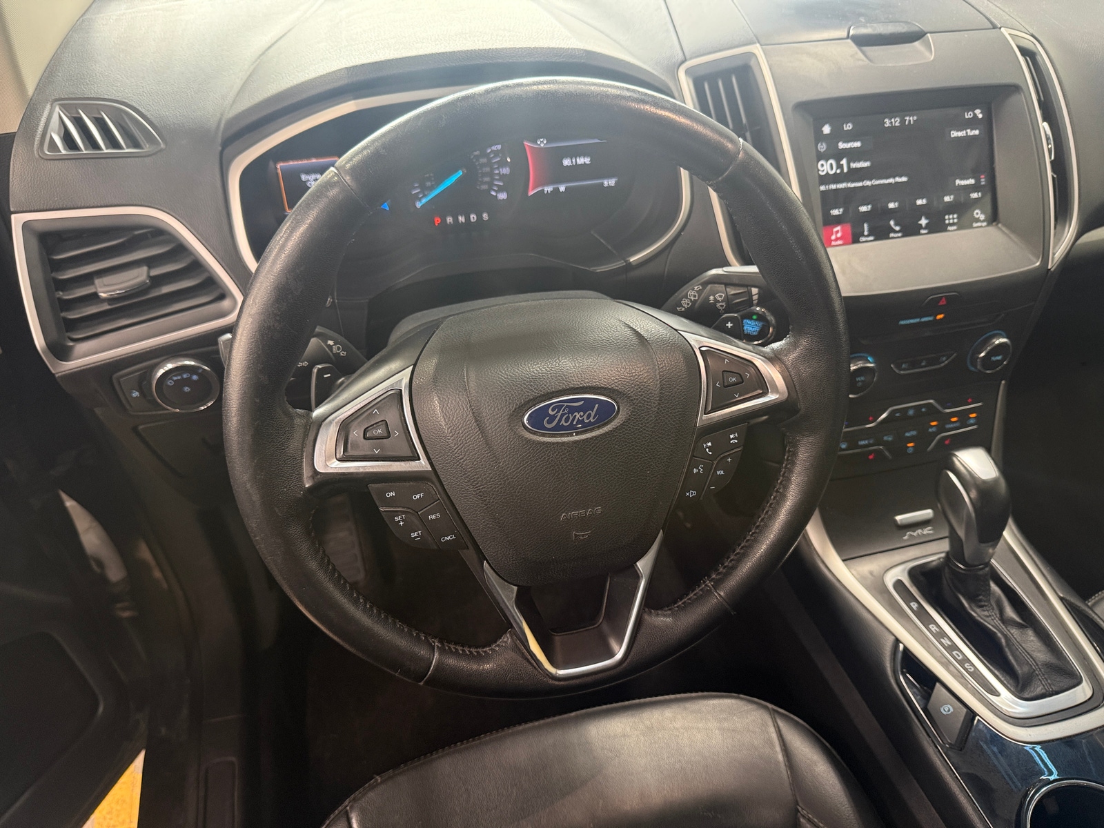 Thumbnail: 2017 Ford Edge - 5