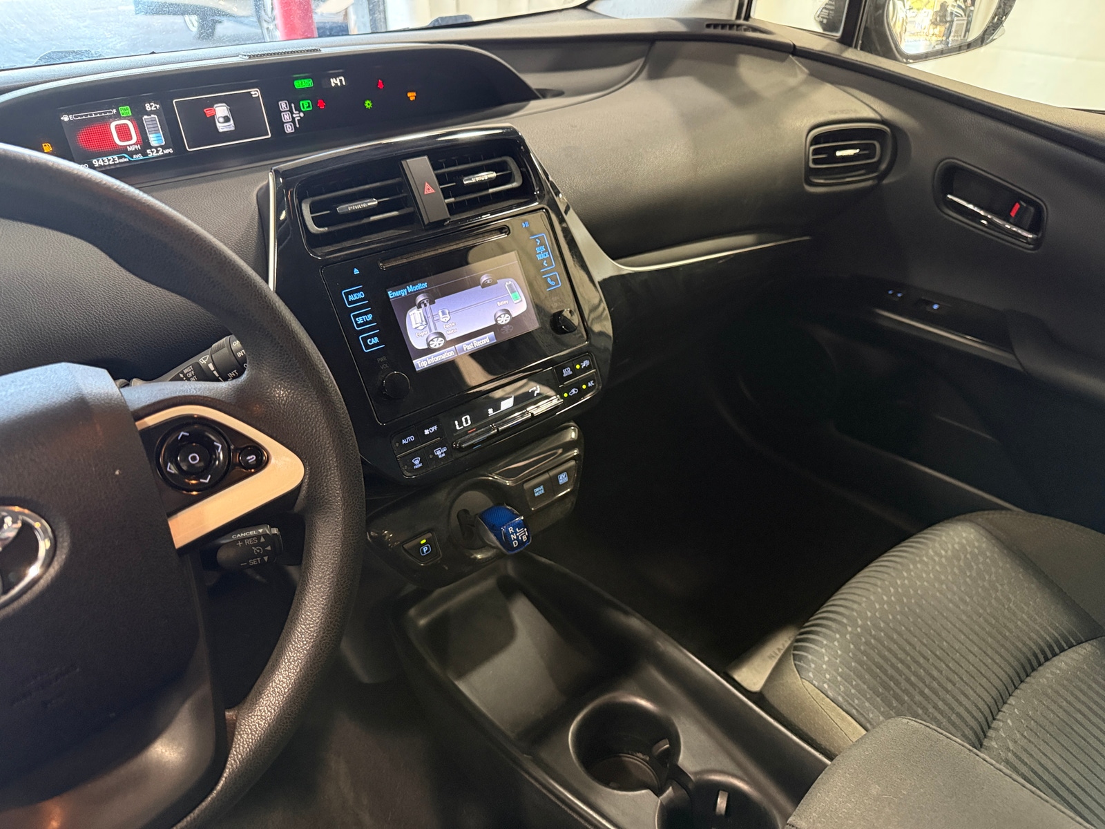 Thumbnail: 2016 Toyota Prius - 4