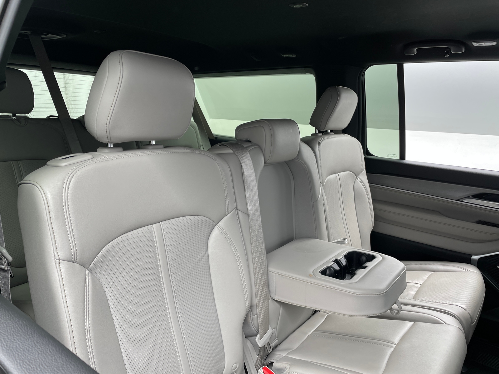 Thumbnail: 2025 Jeep Wagoneer - 5