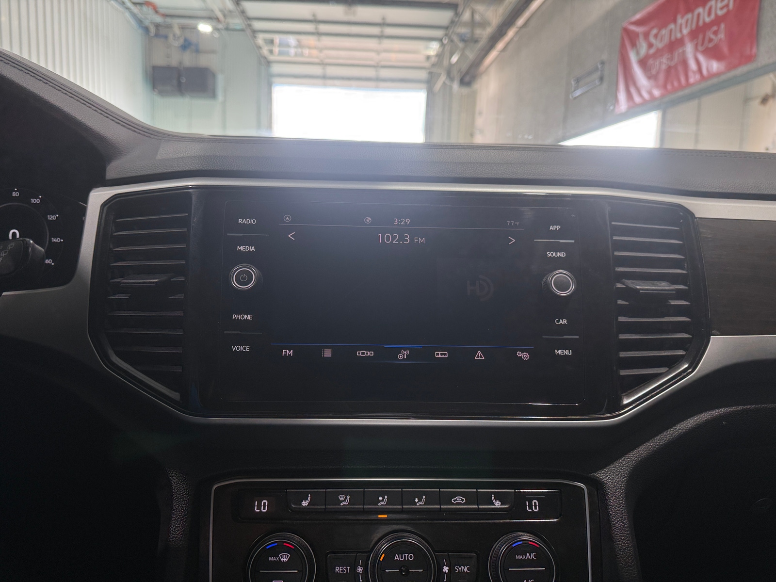 Thumbnail: 2022 Volkswagen Atlas - 3