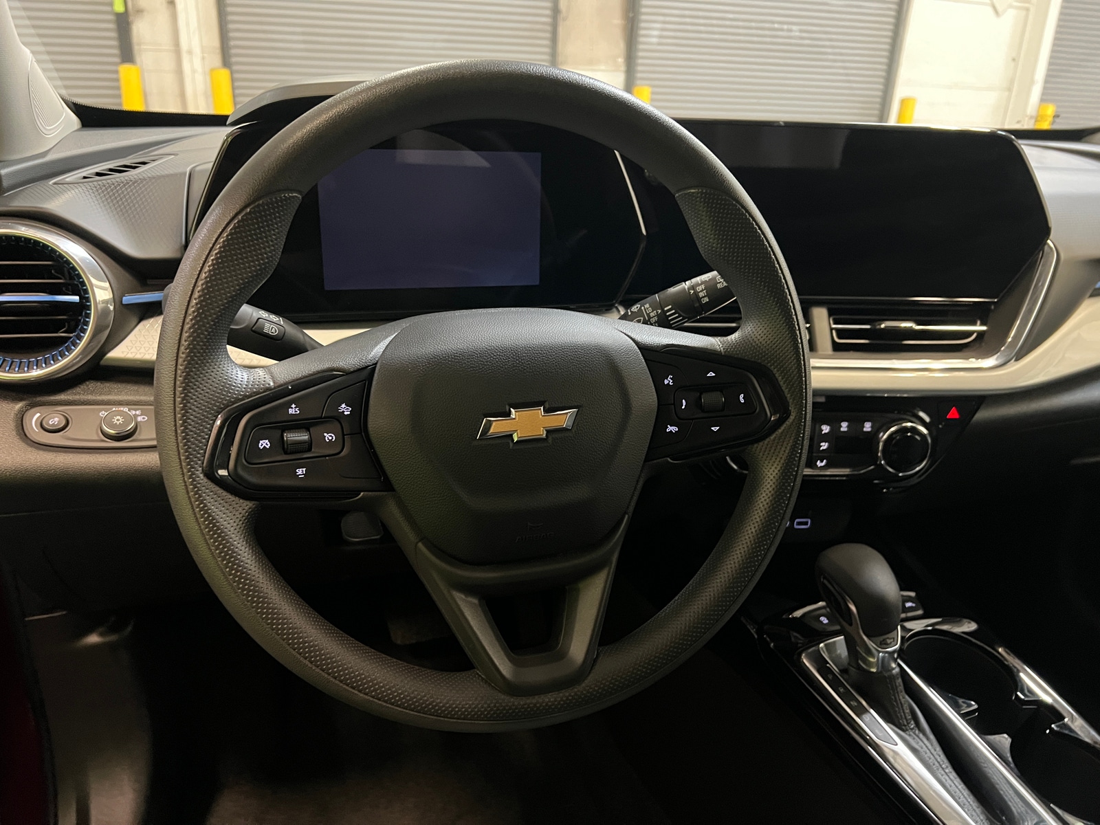 Thumbnail: 2025 Chevrolet Trax - 5