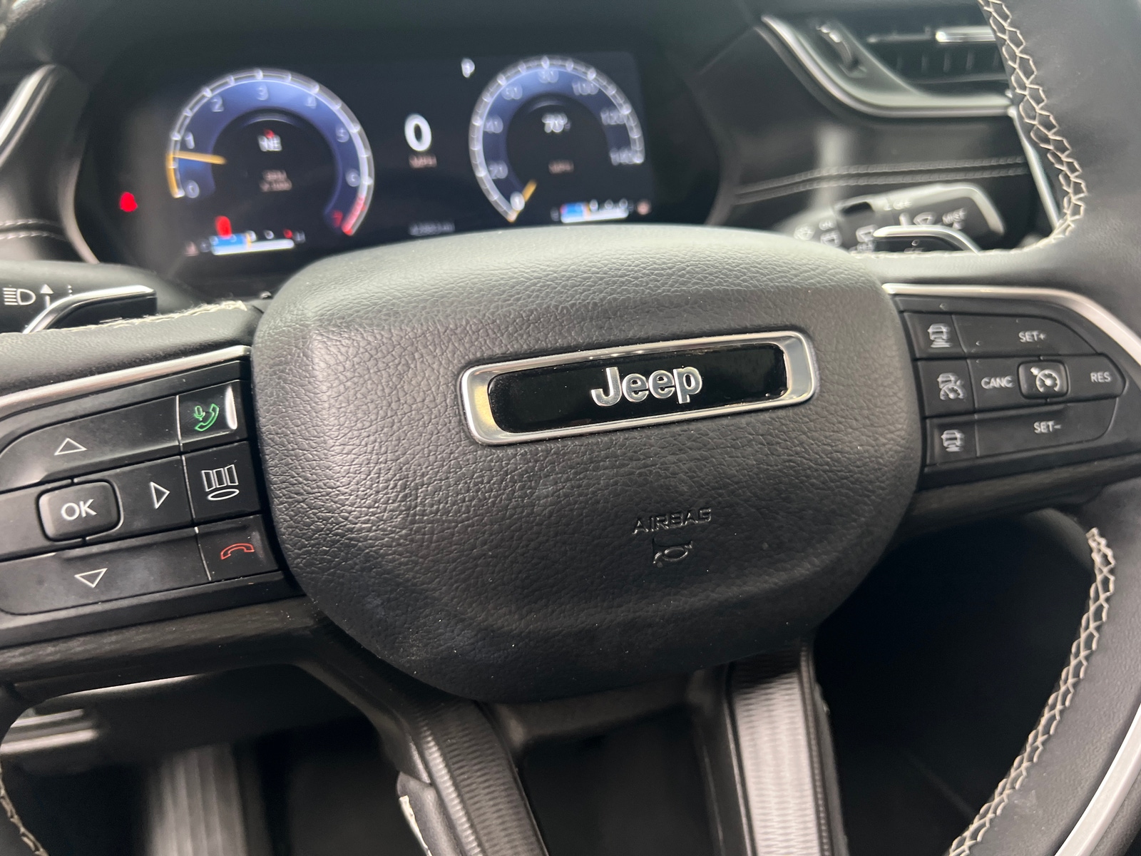 Thumbnail: 2024 Jeep Grand Cherokee - 4