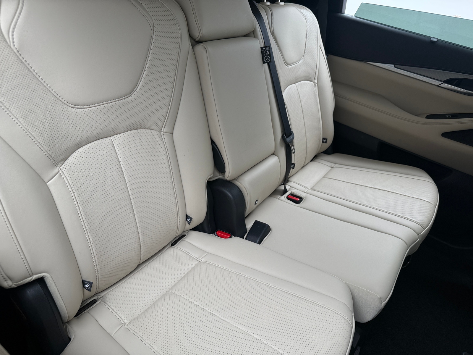 Thumbnail: 2023 INFINITI QX60 - 5