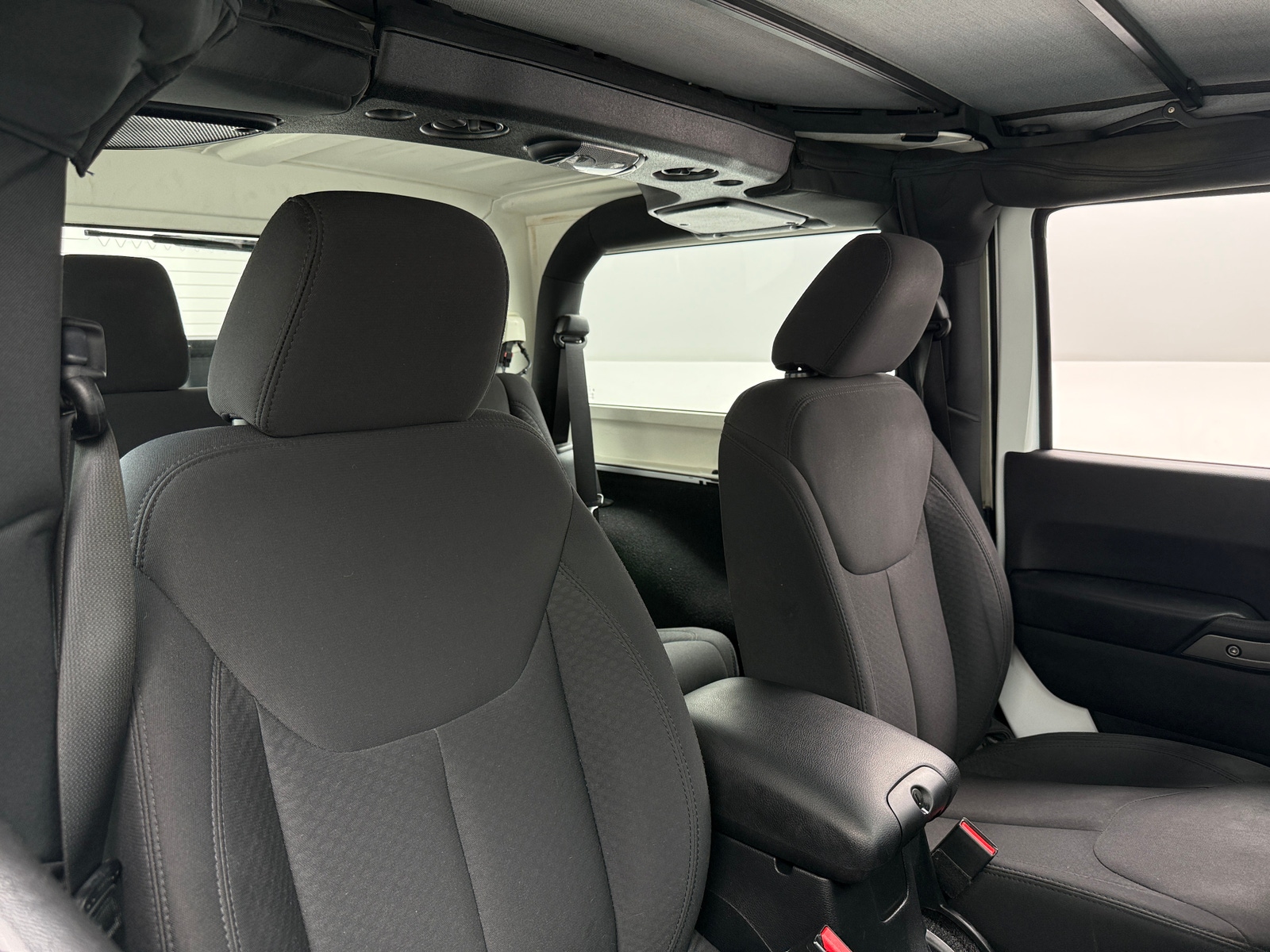 Thumbnail: 2016 Jeep Wrangler - 2