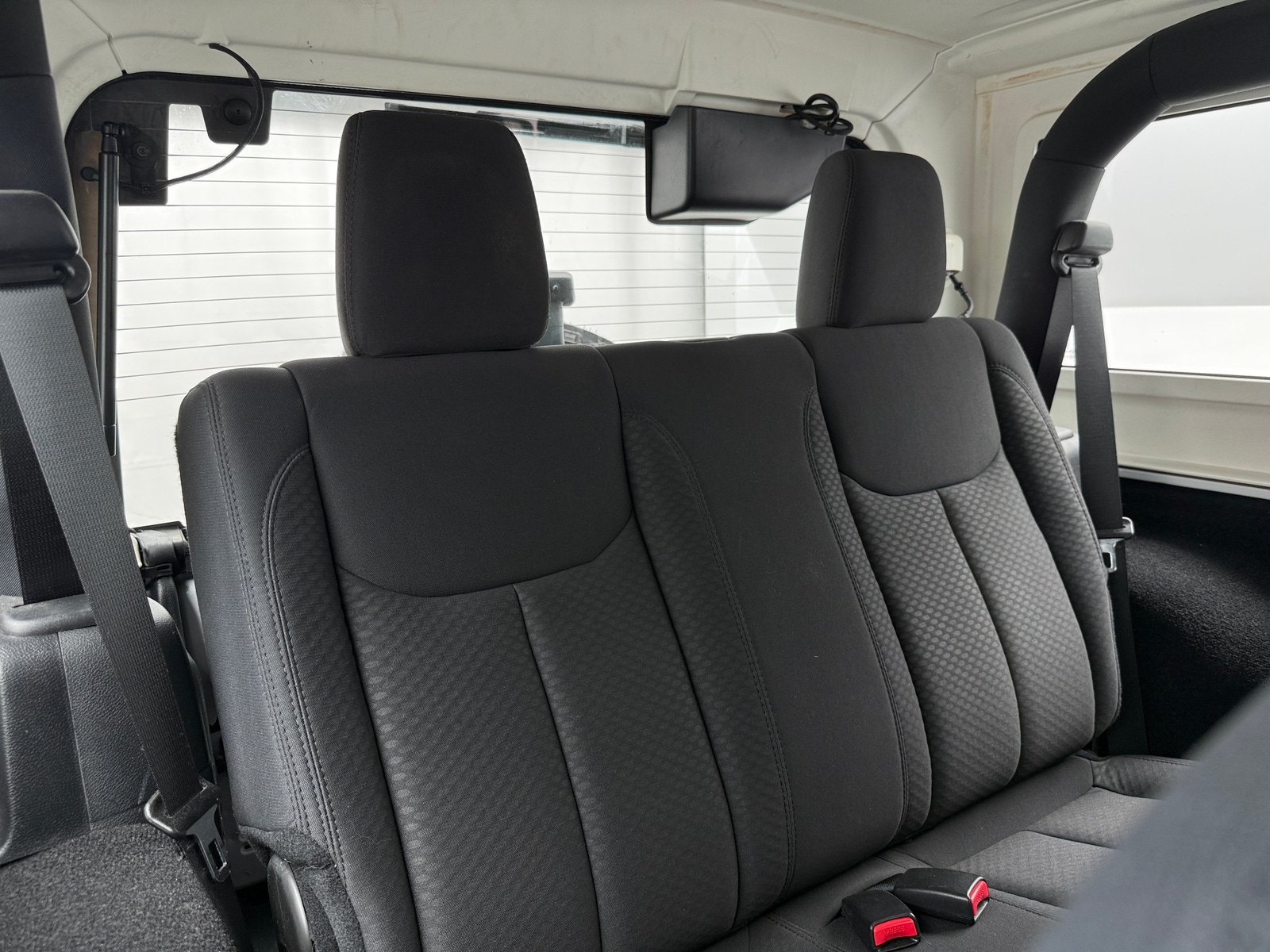Thumbnail: 2016 Jeep Wrangler - 6