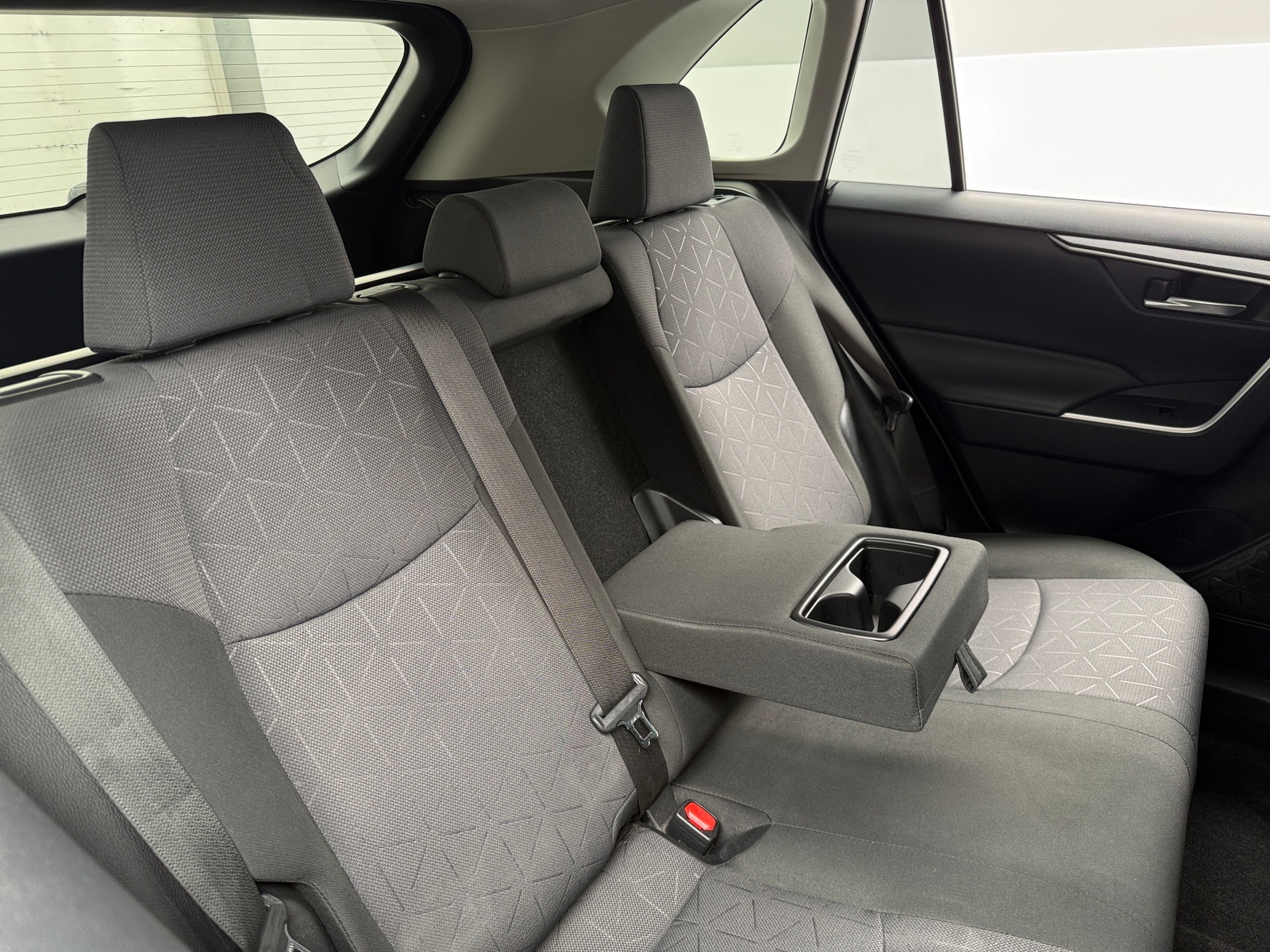 Thumbnail: 2019 Toyota RAV4 - 6
