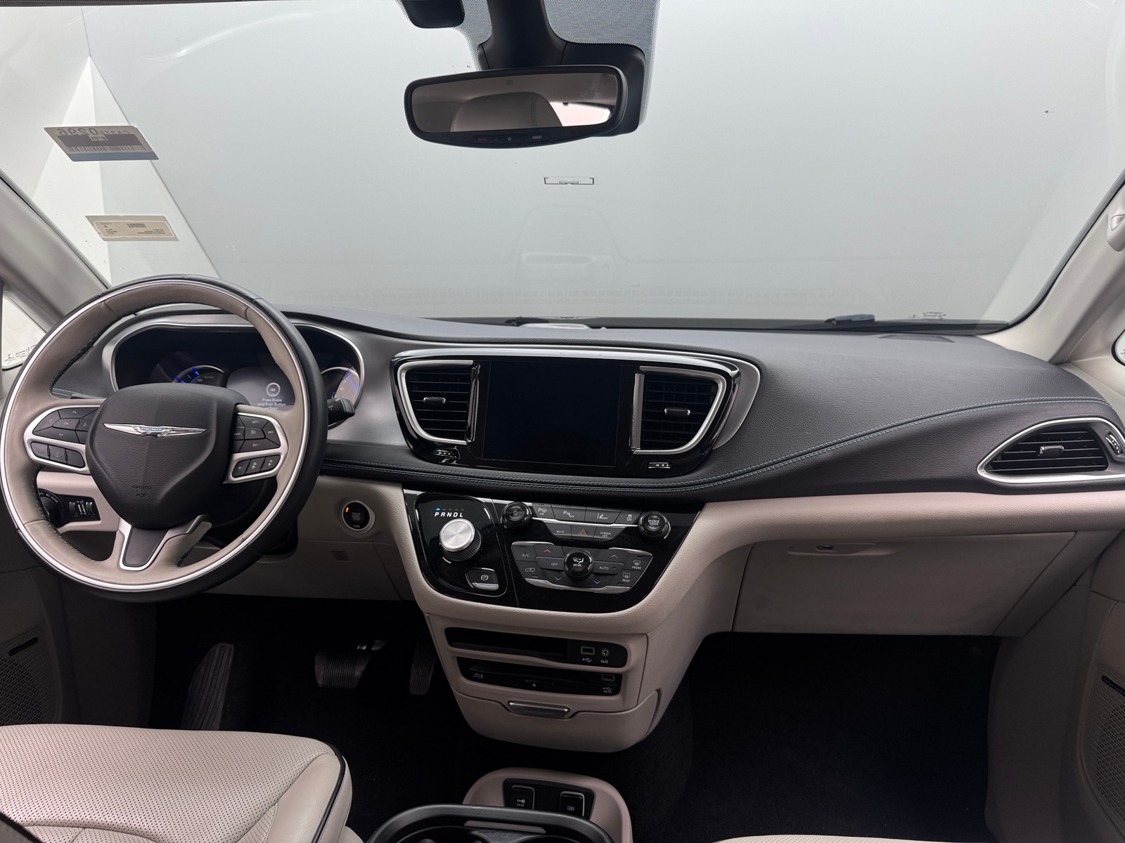 Thumbnail: 2018 Chrysler Pacifica - 3