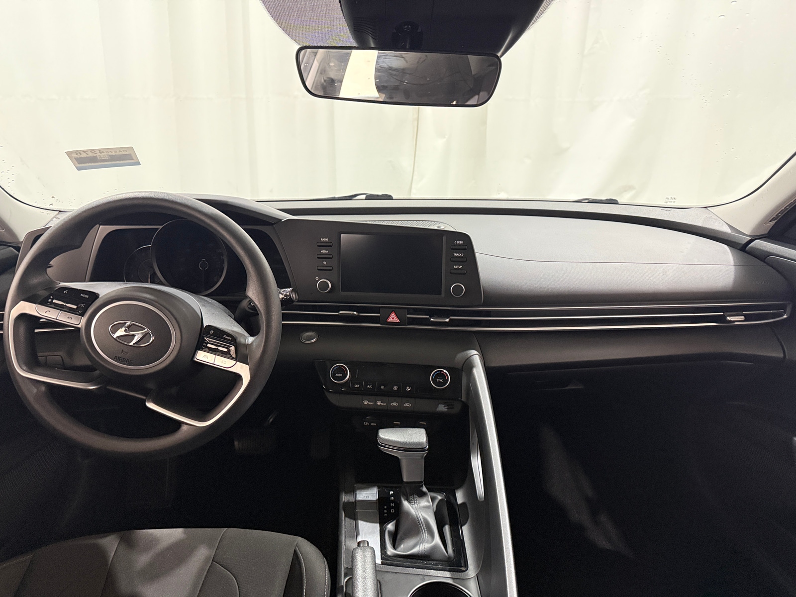 Thumbnail: 2023 Hyundai Elantra - 3