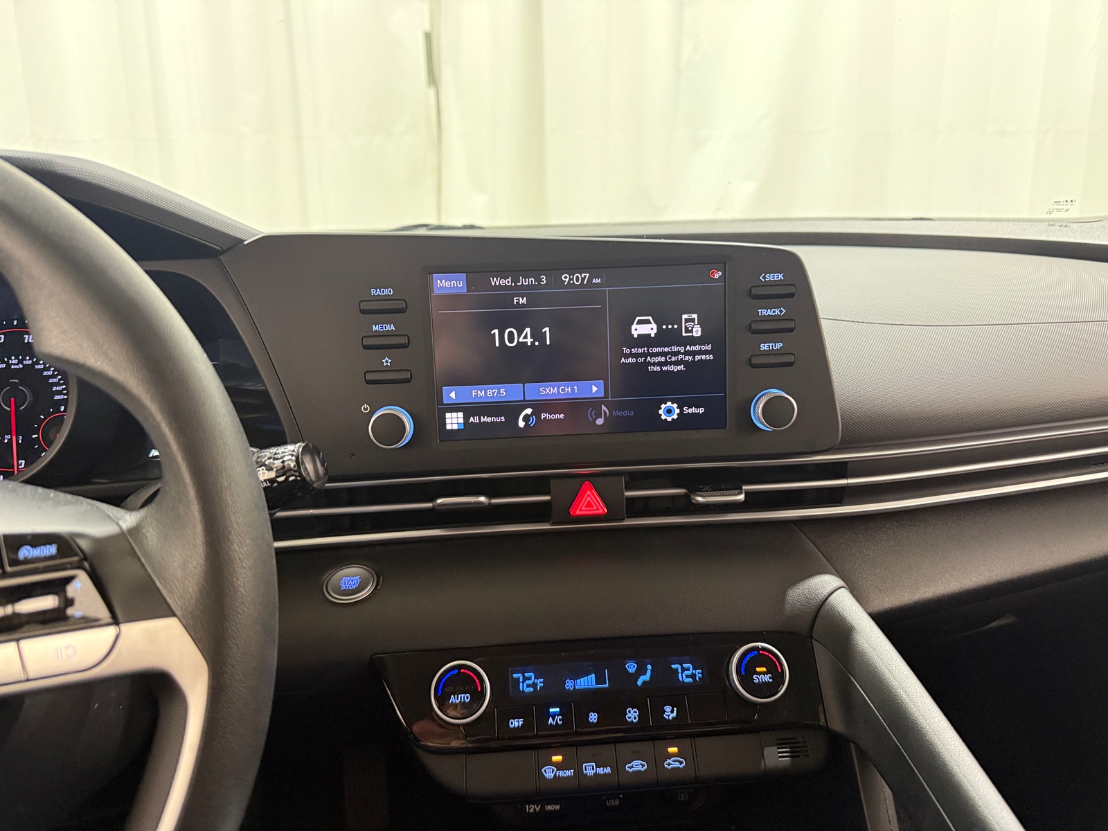 Thumbnail: 2023 Hyundai Elantra - 4